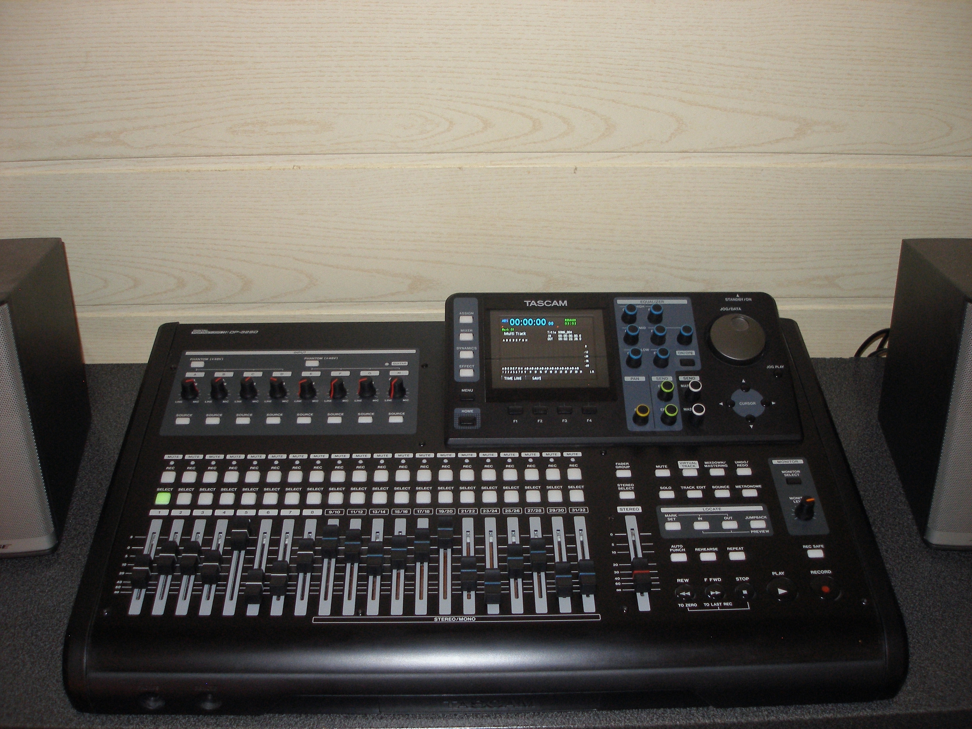 Photo Tascam DP32SD Tascam DP32SD (4626) (1757044) Audiofanzine