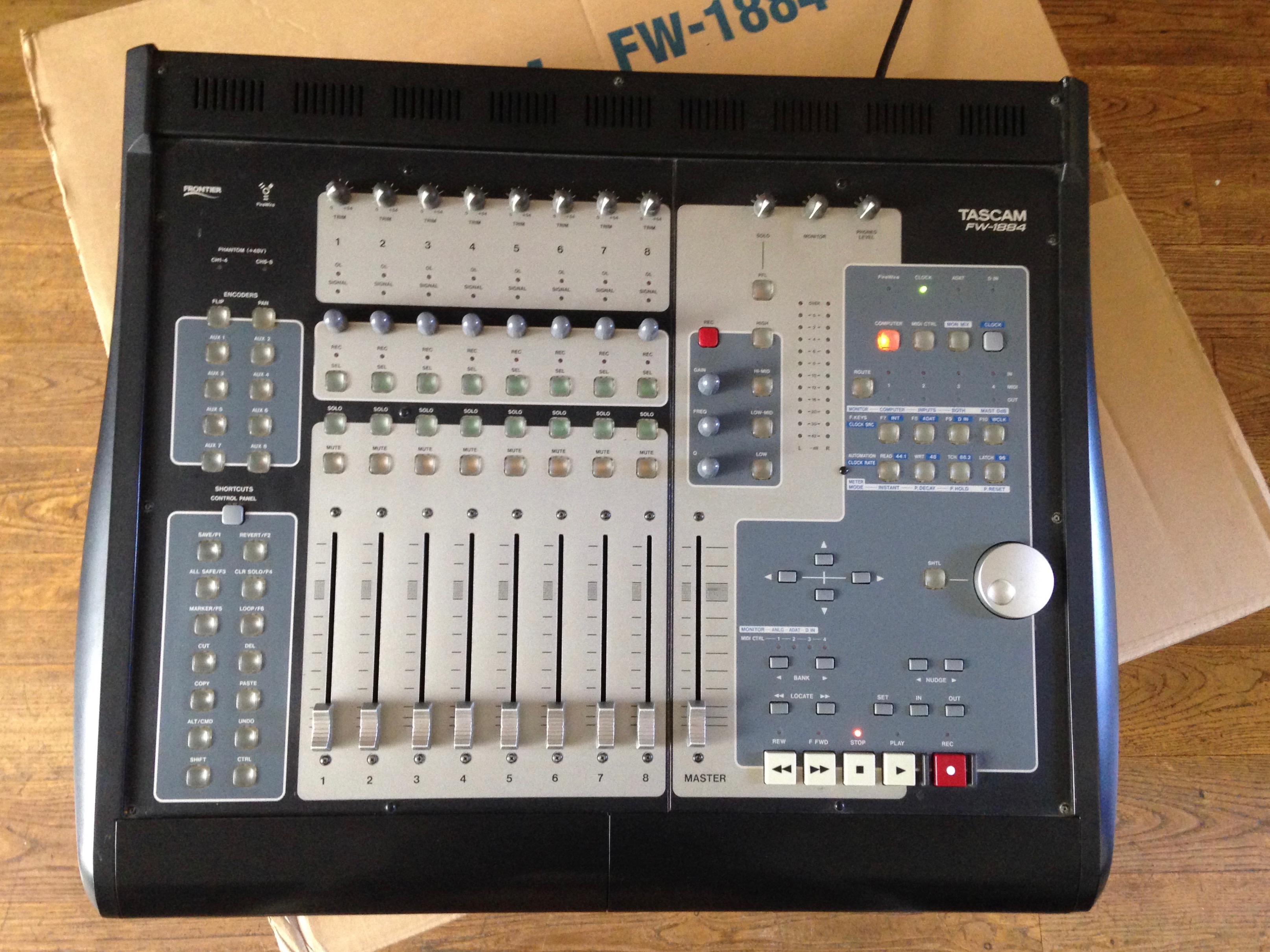 Tascam FW1884 image (1849067) Audiofanzine