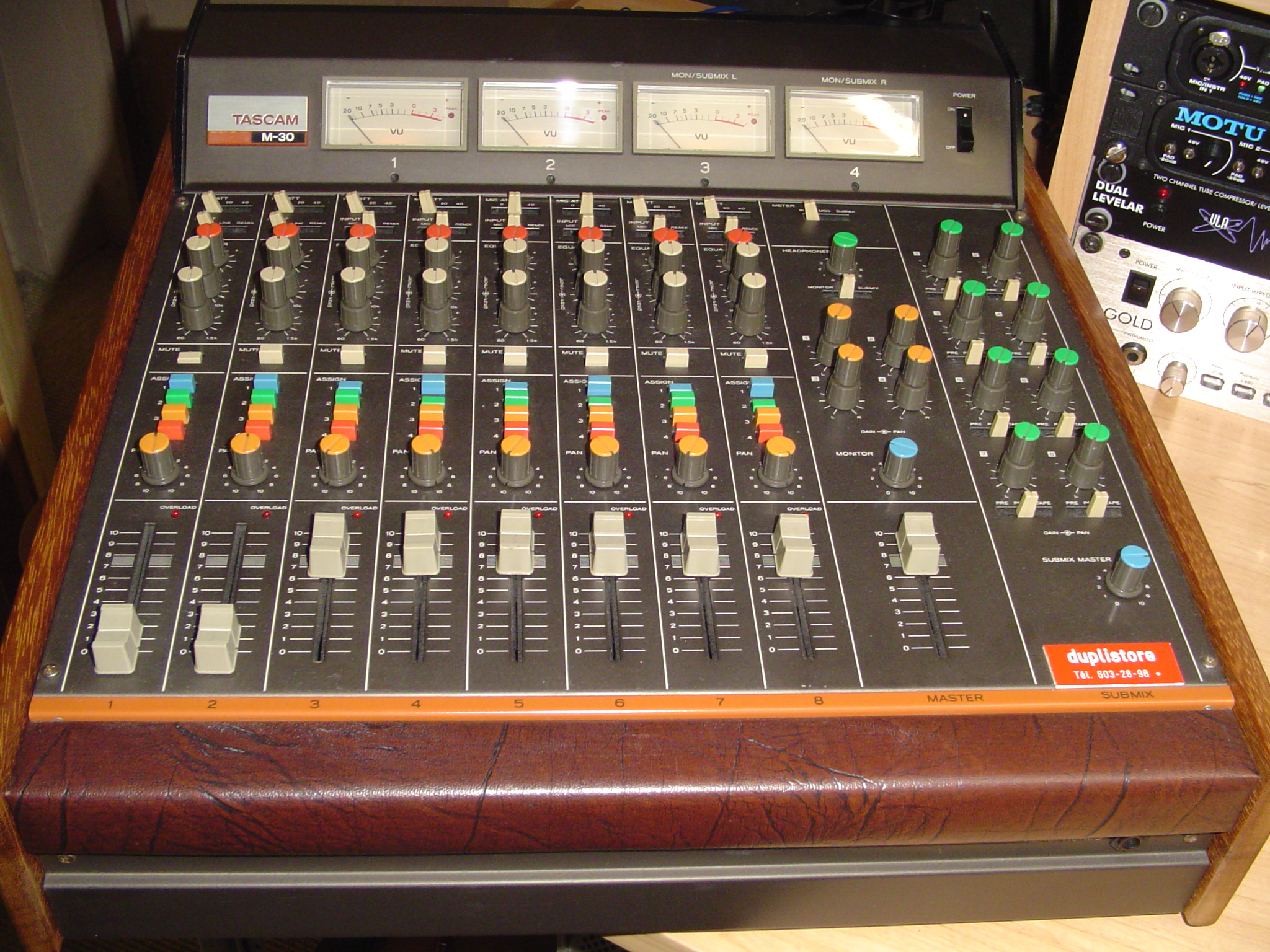 Photo Tascam M30 M30 Face.JPG (1797156) Audiofanzine