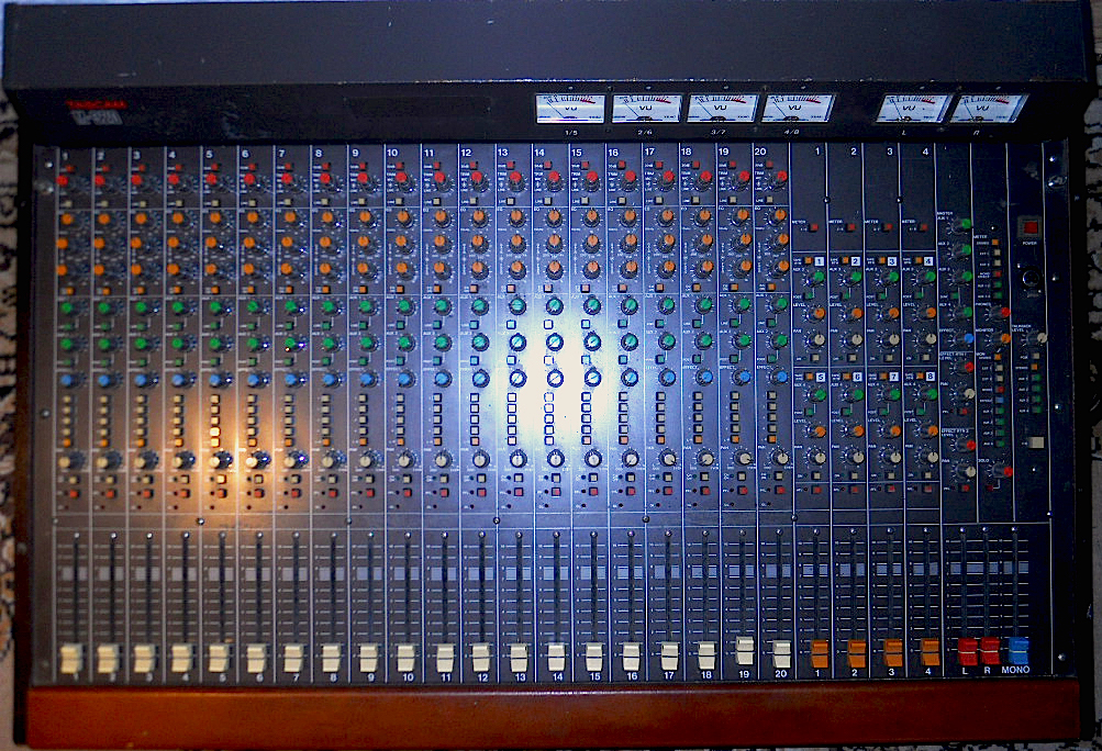 M320 Tascam M320 Audiofanzine