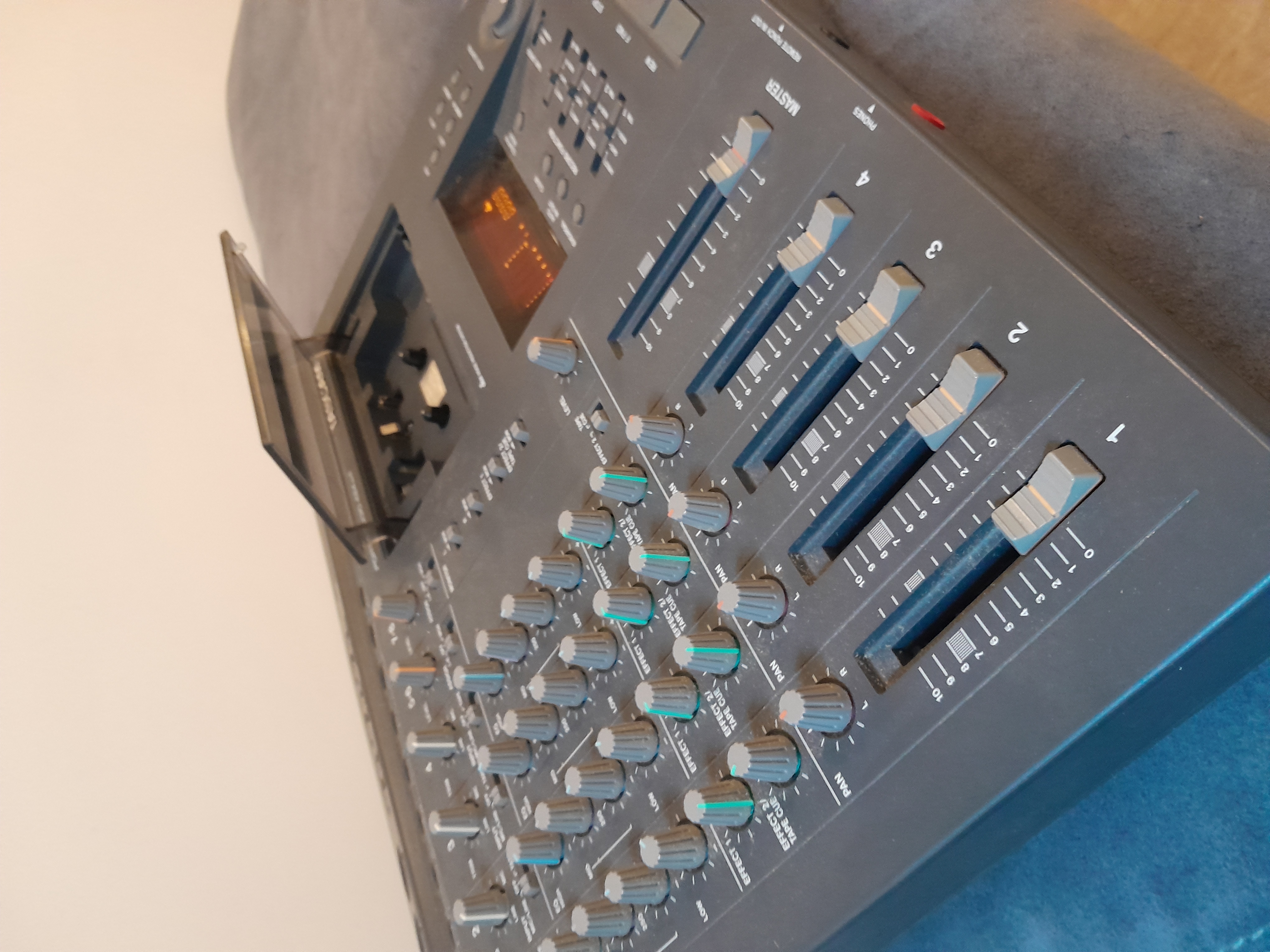 Portastudio 424 MkII - Tascam Portastudio 424 MkII Portastudio 424 MkII - Tascam Portastudio 424 MkII