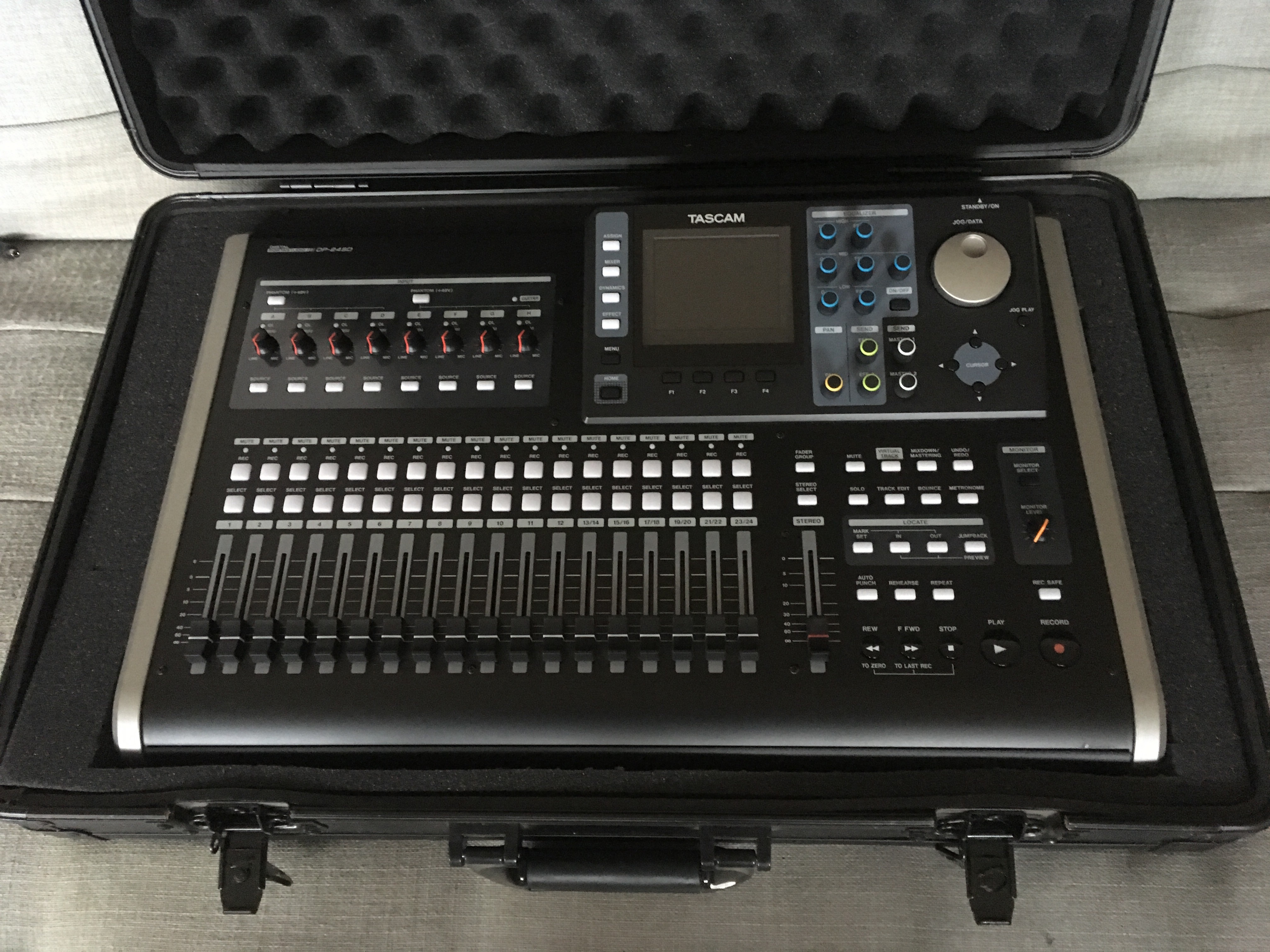 Portastudio DP-24SD - Tascam Portastudio DP-24SD - Audiofanzine