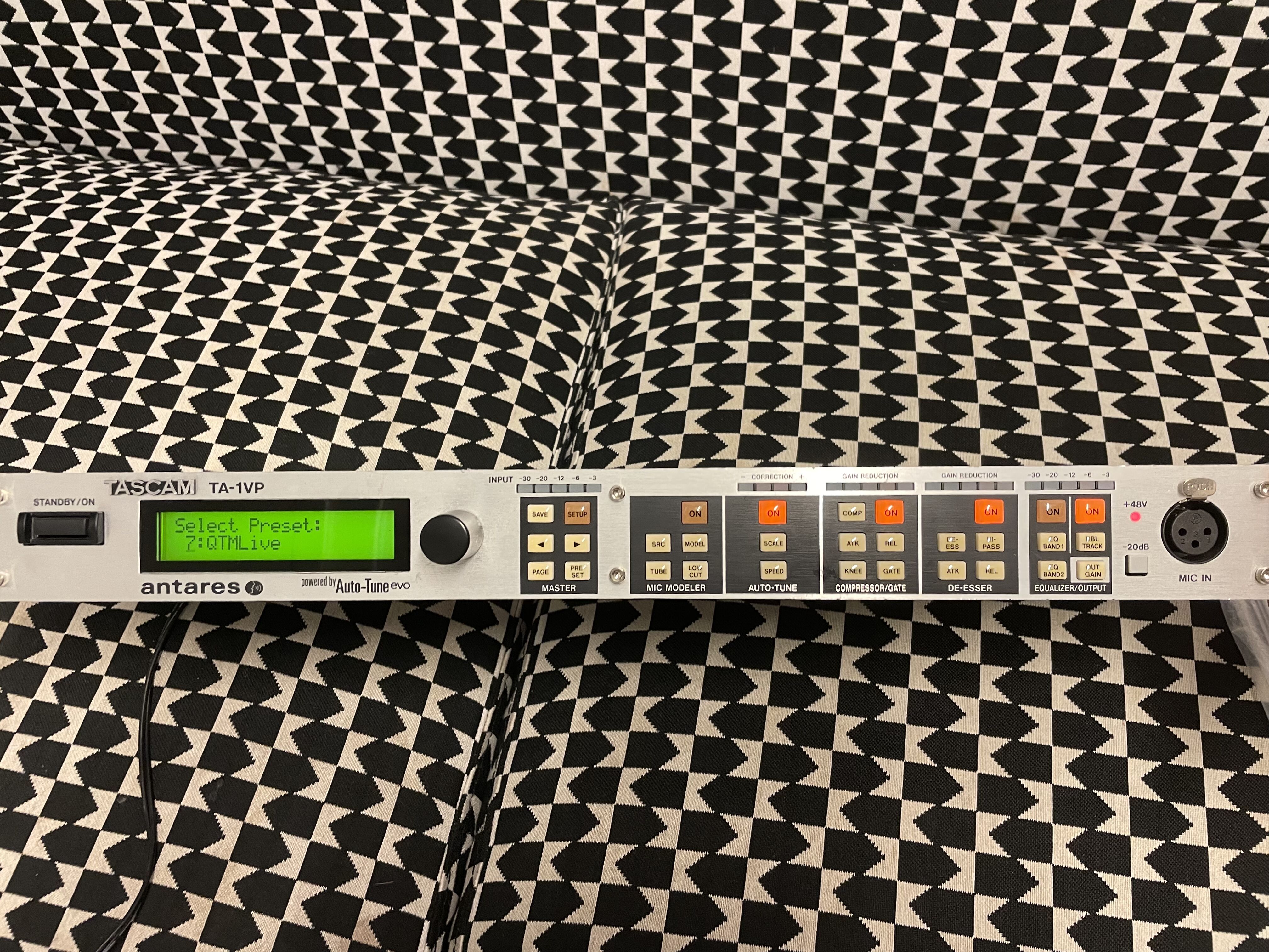 TA1VP Vocal Processor Tascam TA1VP Vocal Processor Audiofanzine