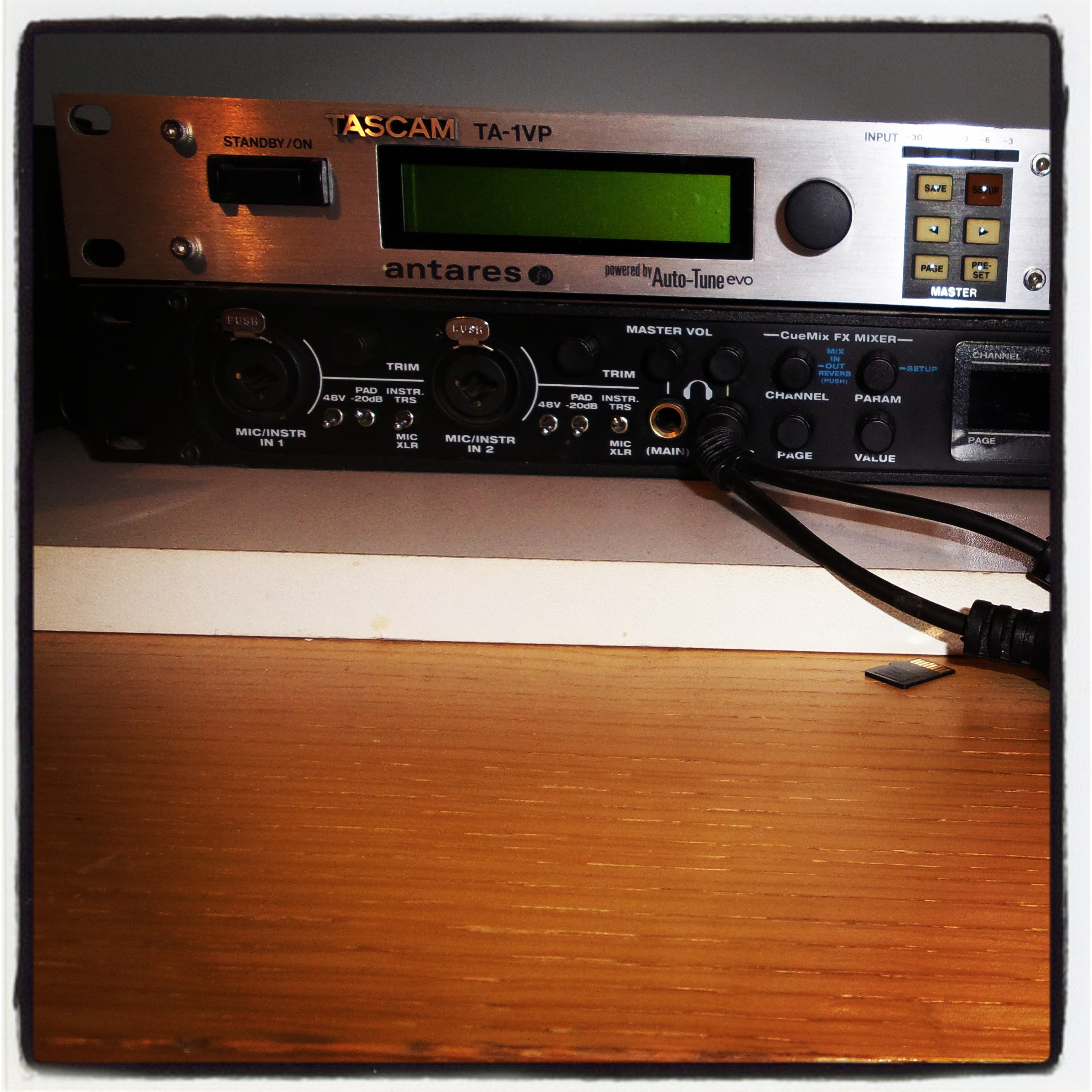 Photo Tascam TA1VP Vocal Processor Tascam TA1VP Vocal Processor