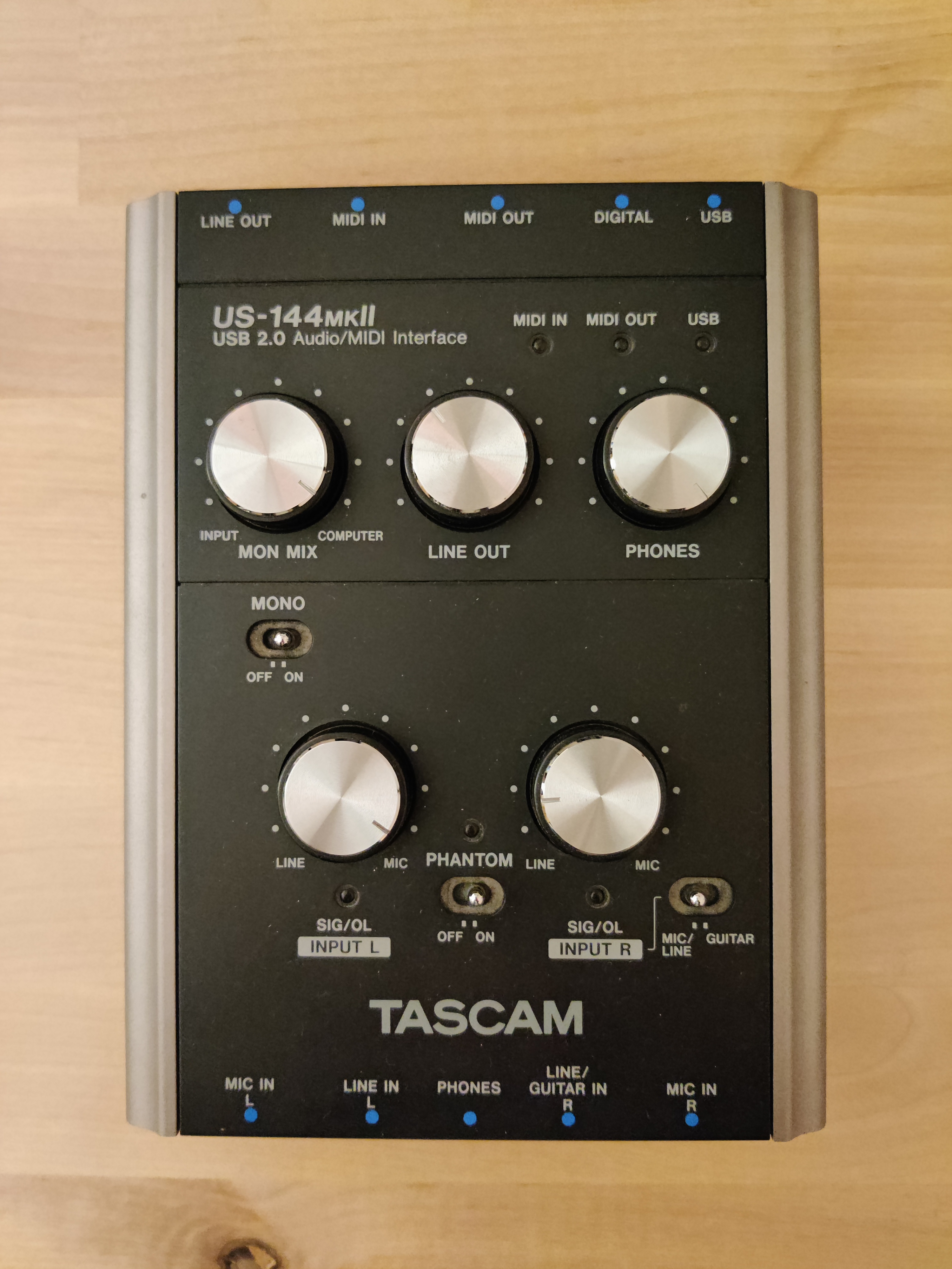 US144mkII Tascam US144mkII Audiofanzine