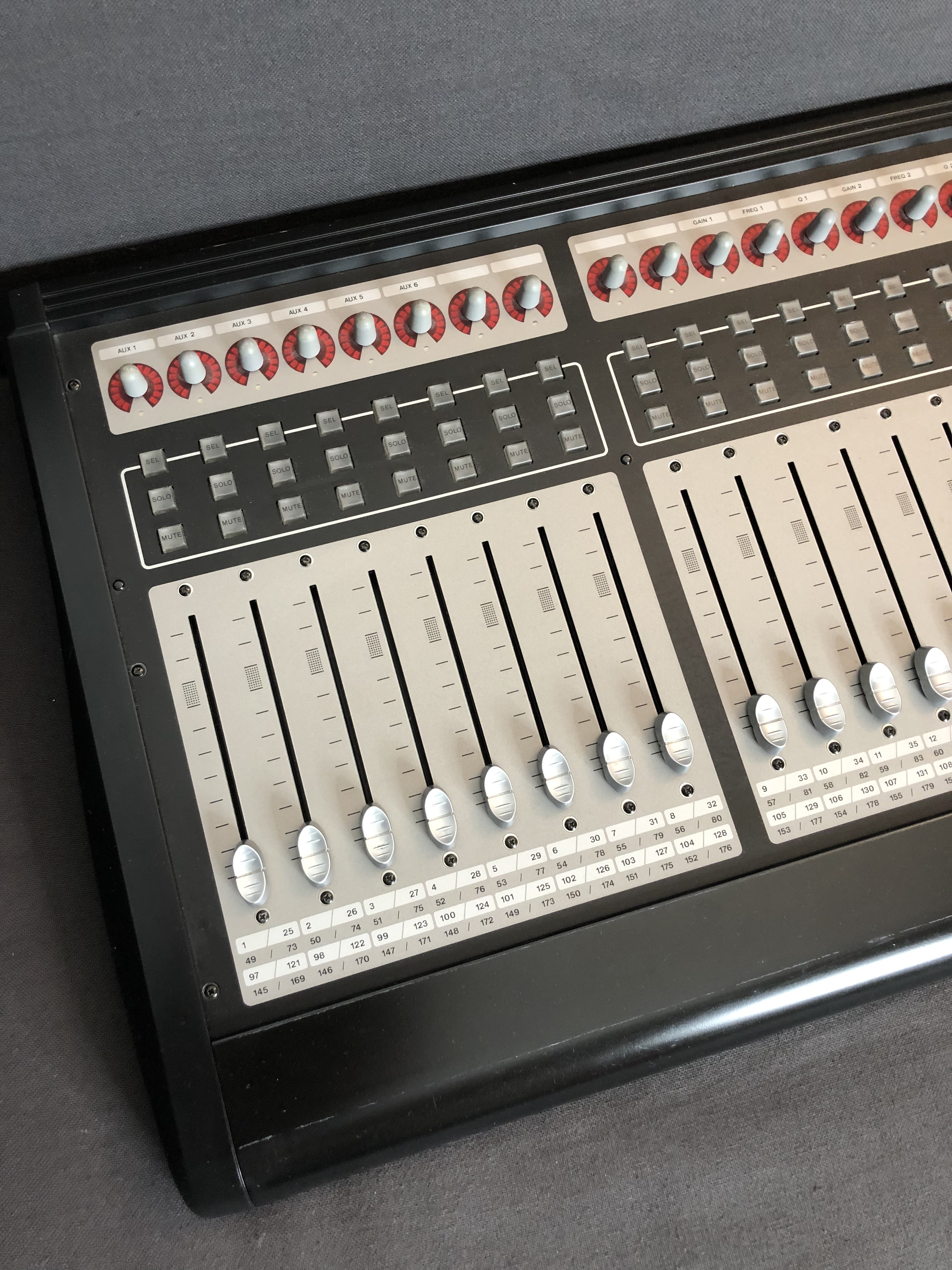 US2400 Tascam US2400 Audiofanzine