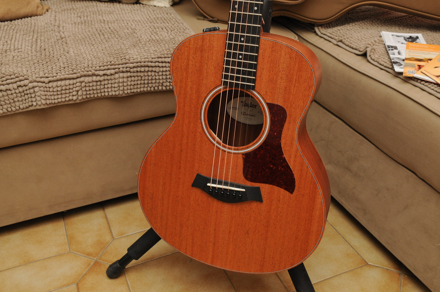 taylor-gs-mini-e-mahogany-image-1711011-audiofanzine
