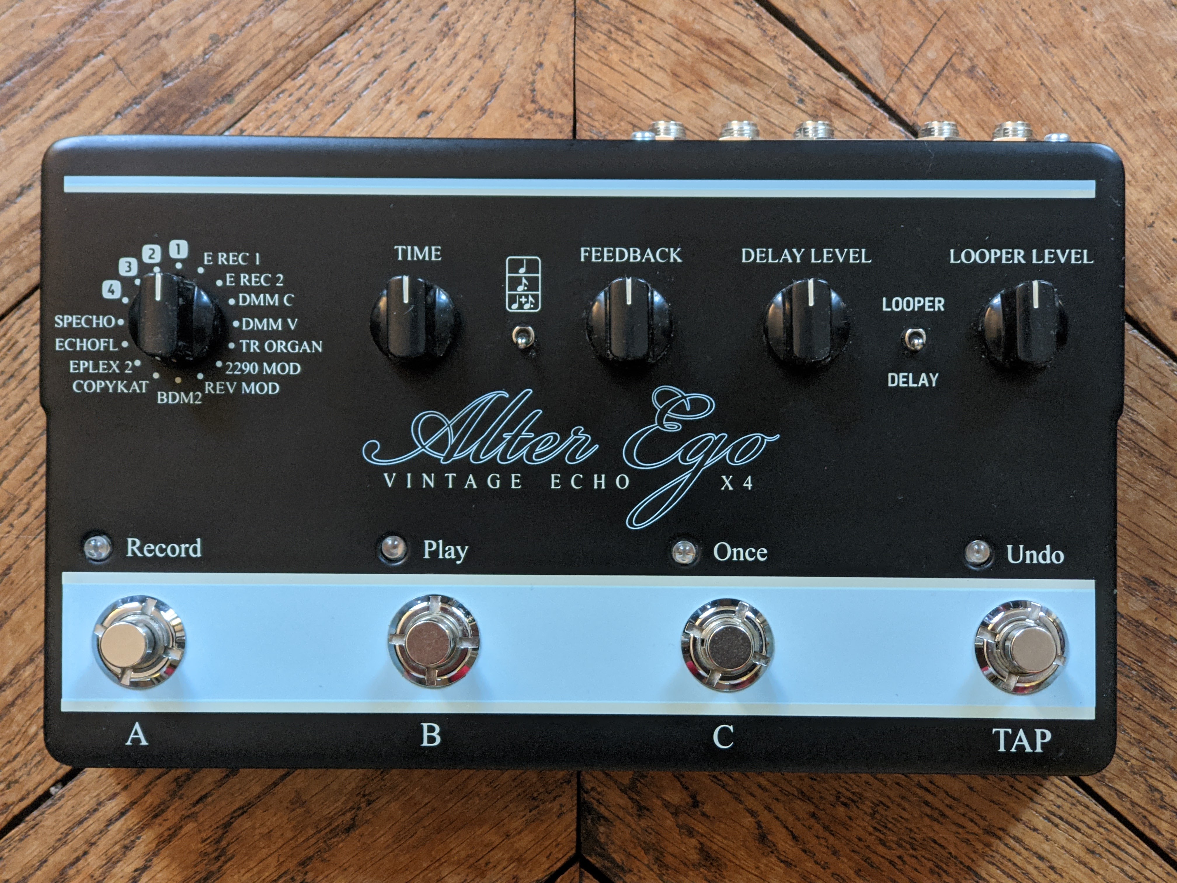 Alter Ego X4 Vintage Echo TC Electronic - Audiofanzine