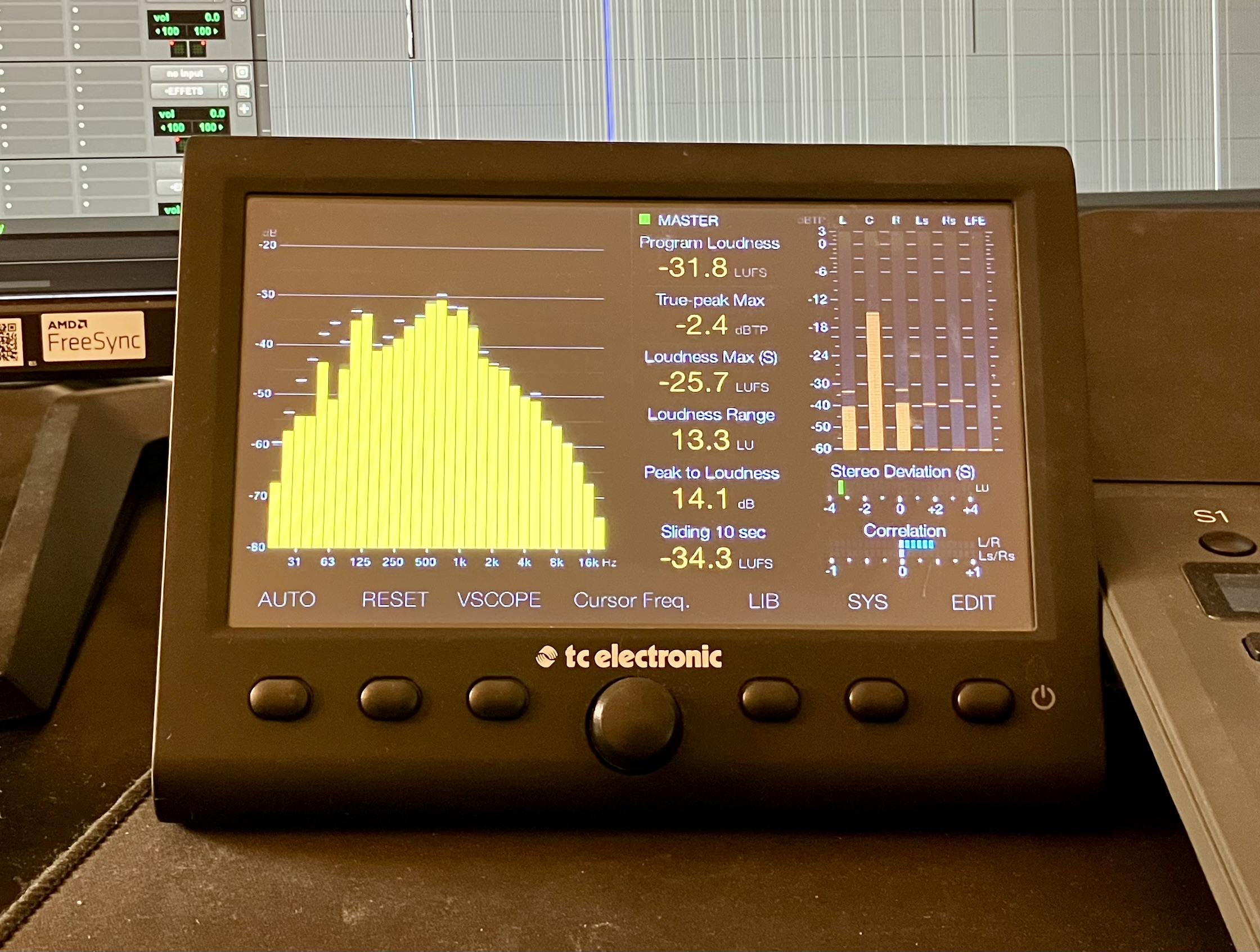 Clarity M - TC Electronic Clarity M - Audiofanzine