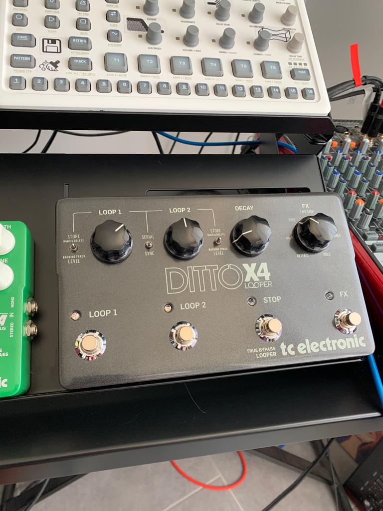 Ditto X4 TC Electronic Ditto X4 Audiofanzine