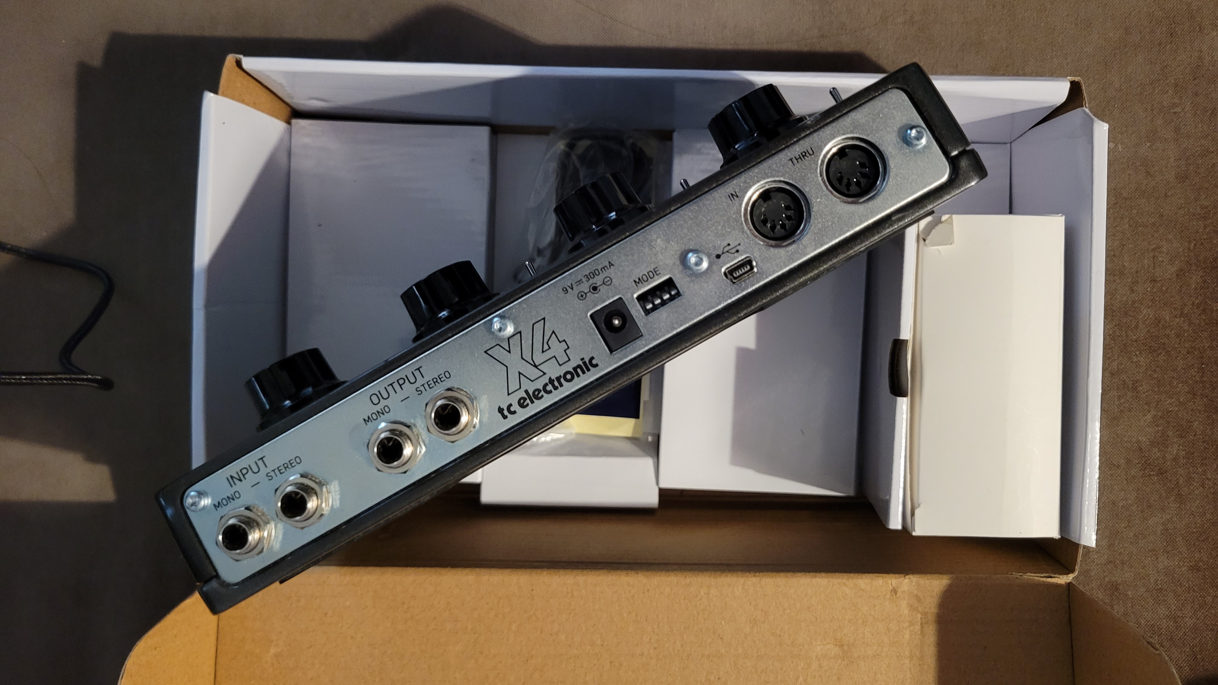 Ditto X4 TC Electronic Ditto X4 Audiofanzine