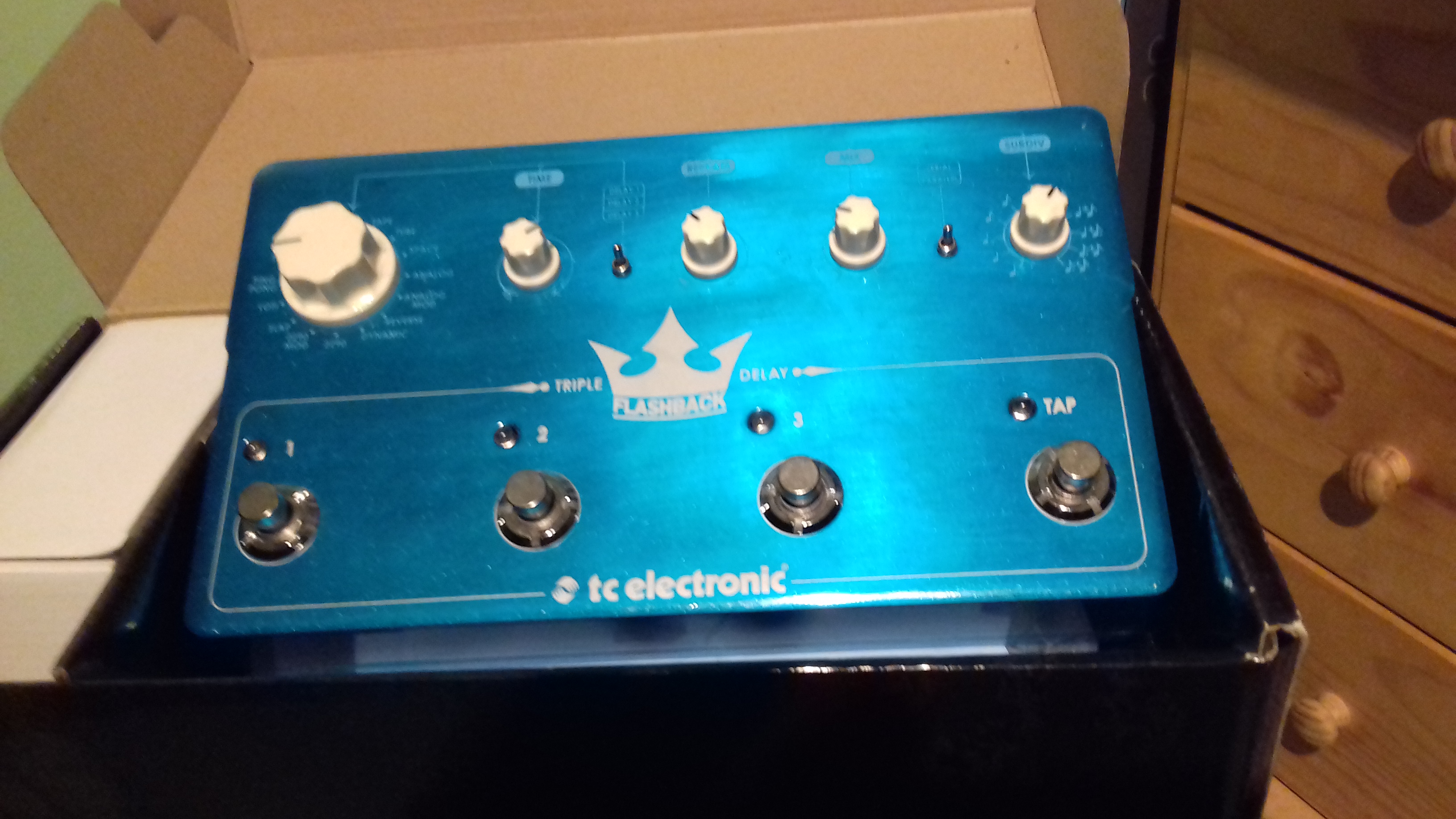 FLASHBACK TRIPLE DELAY TC Electronic FlashBack Triple Delay