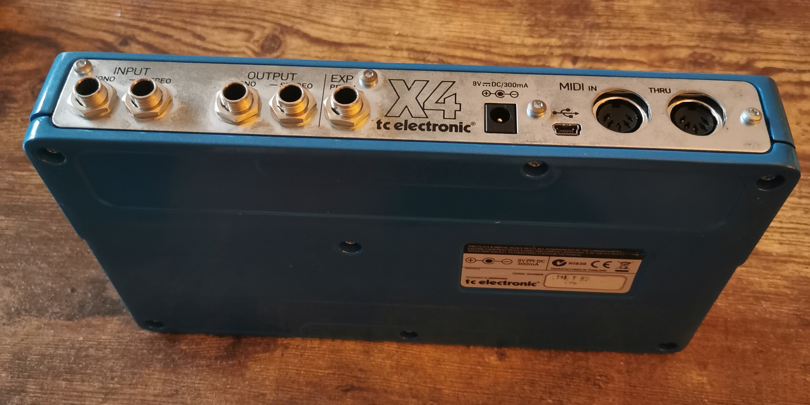 Flashback x4 TC Electronic Flashback x4 Audiofanzine