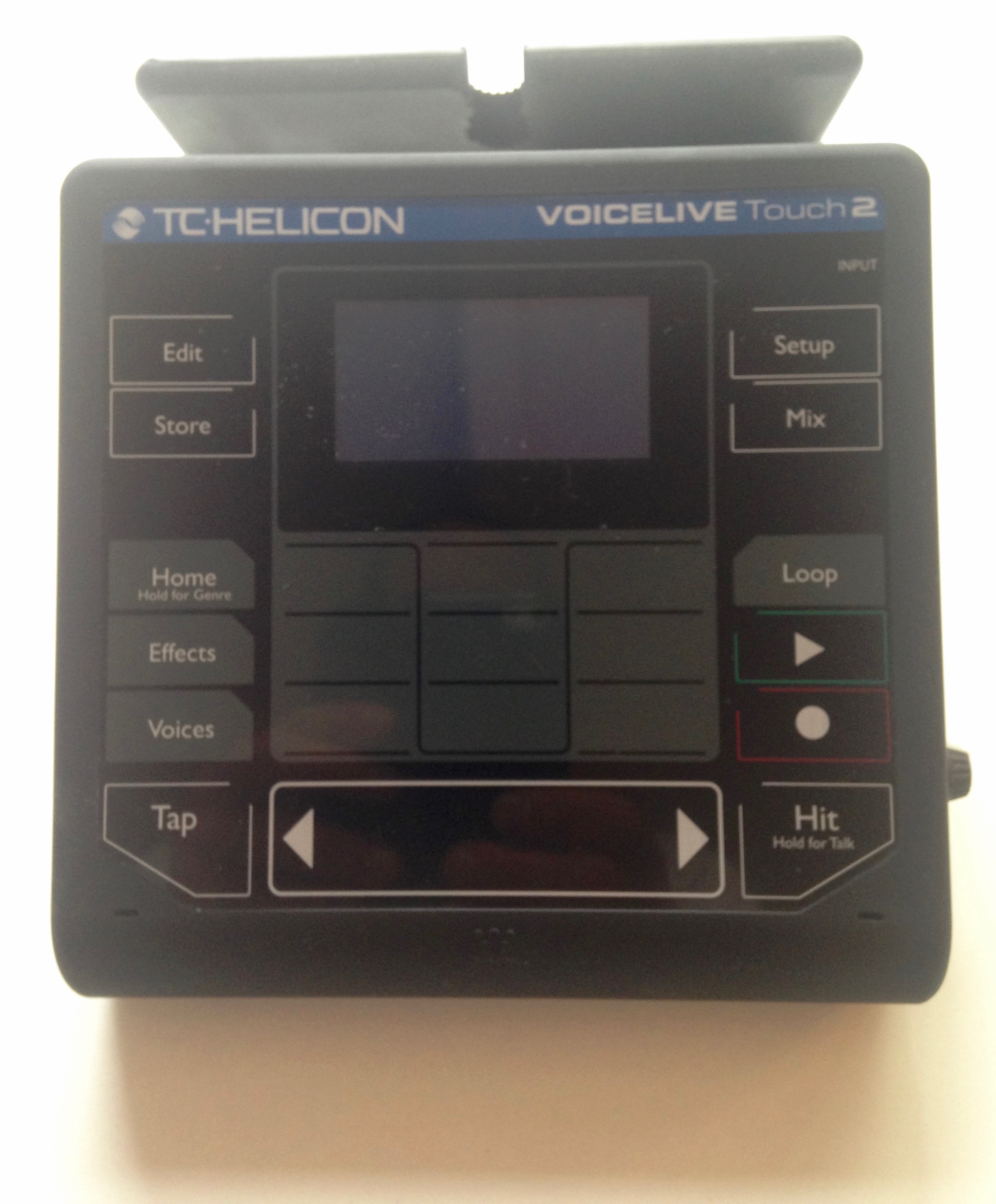 Отличие вокального процессора tc helicon voicelive touch от tc helicon voicelive touch 2