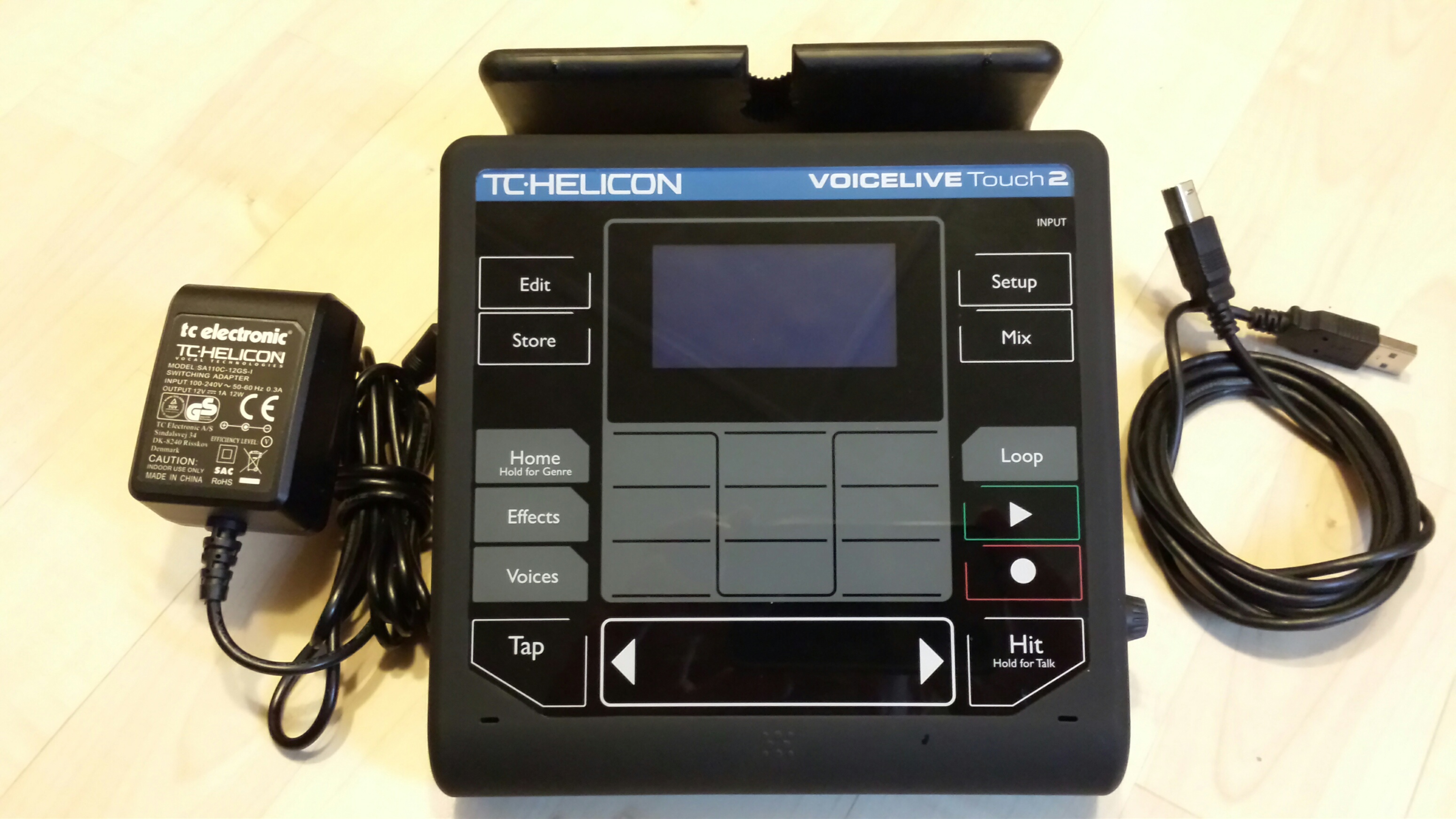 Отличие вокального процессора tc helicon voicelive touch от tc helicon voicelive touch 2