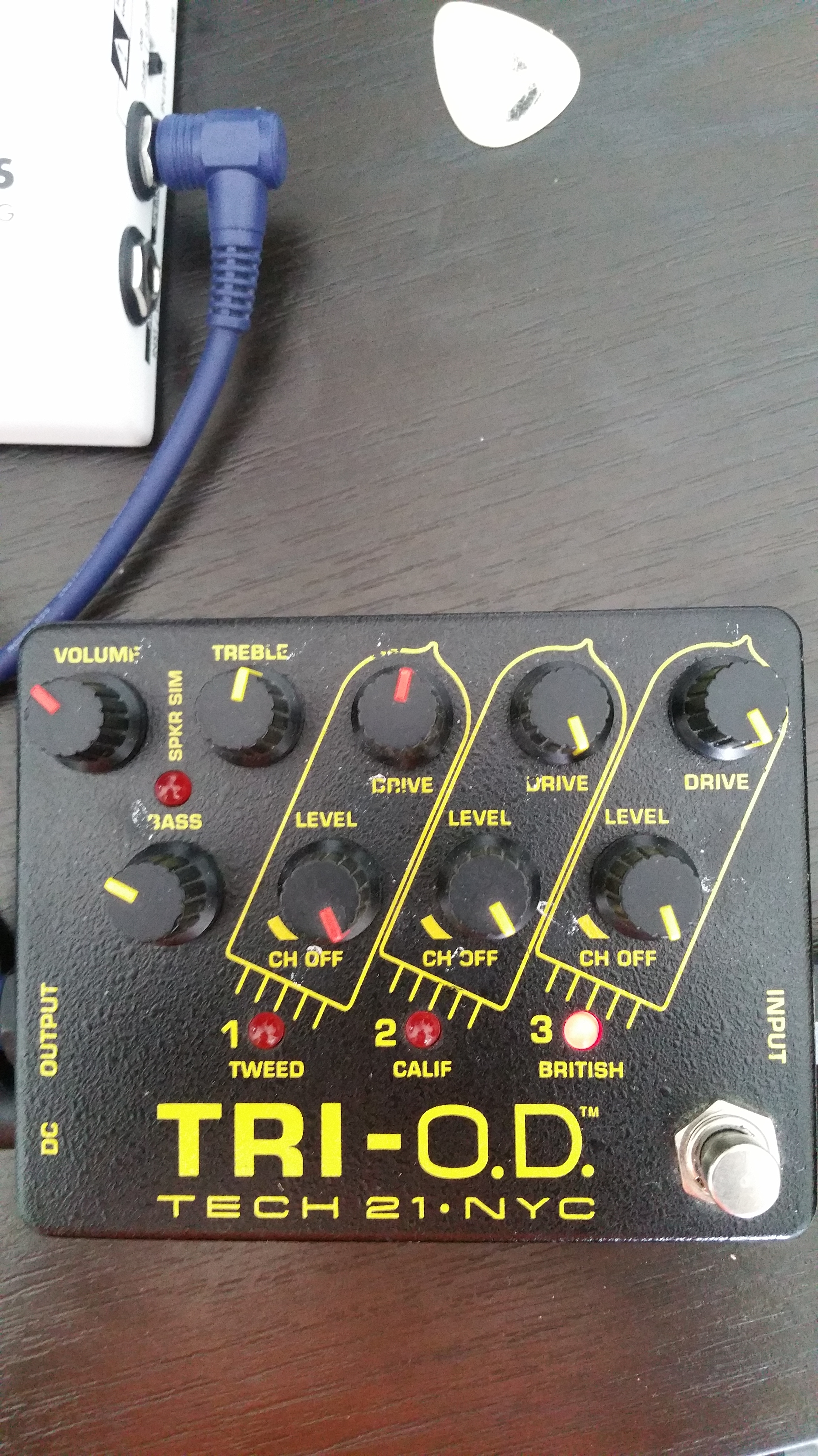 TRI-O.D. TECH 21 NYC オーバードライブ ベース エレキ ギタ楽器・機材 