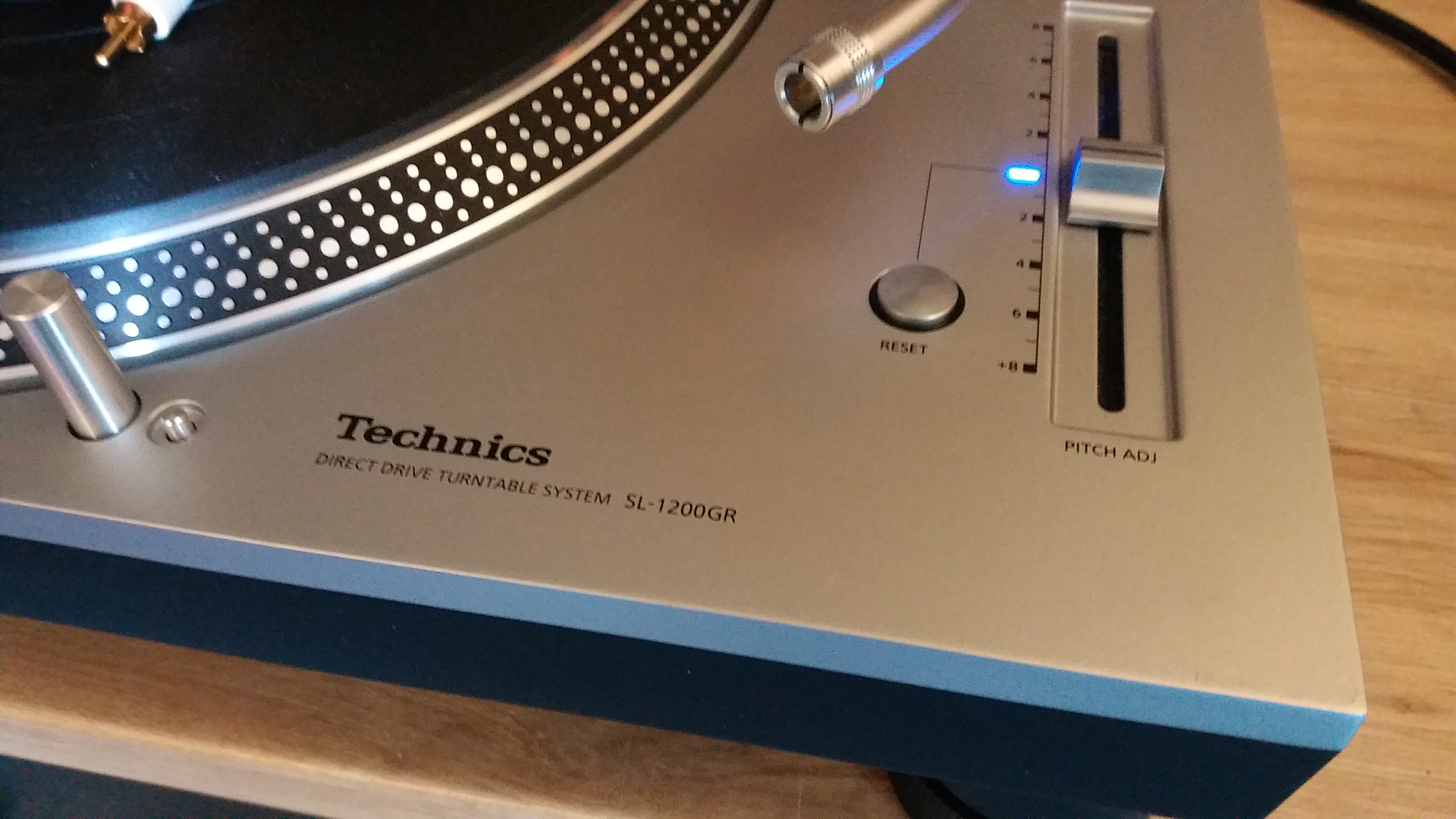 Technics SL 1200 GR (IledeFrance) Audiofanzine
