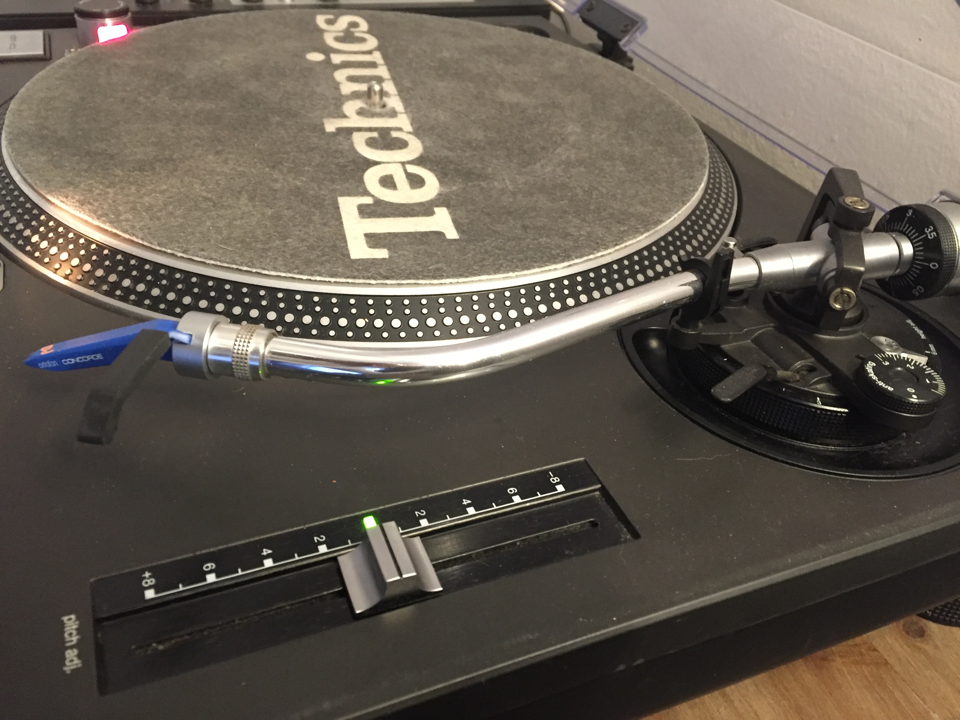 Technics SL1200 MK2 image (1809352) Audiofanzine