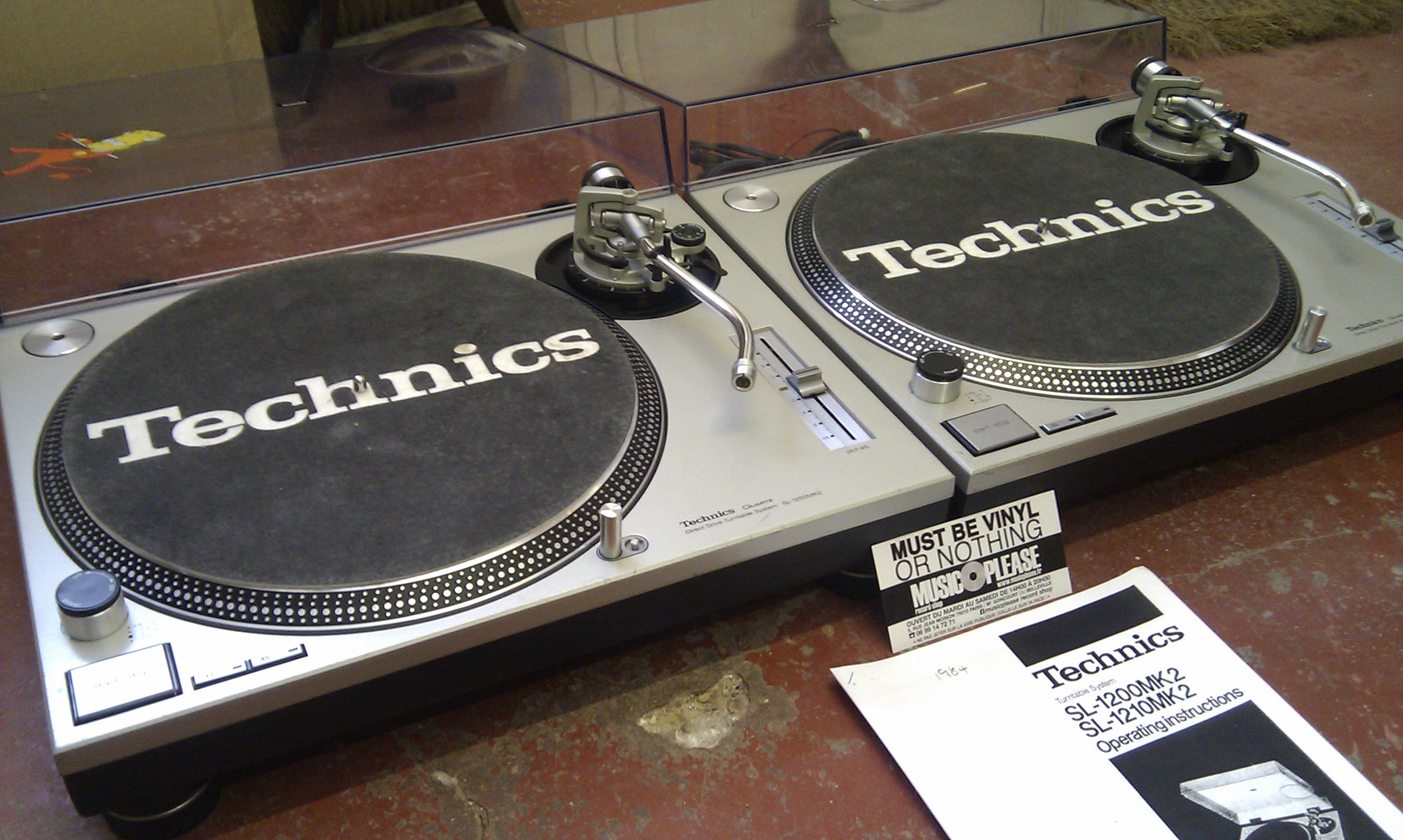 Photo Technics SL1200 MK2 Technics SL1200 MK2 (80177) (433657