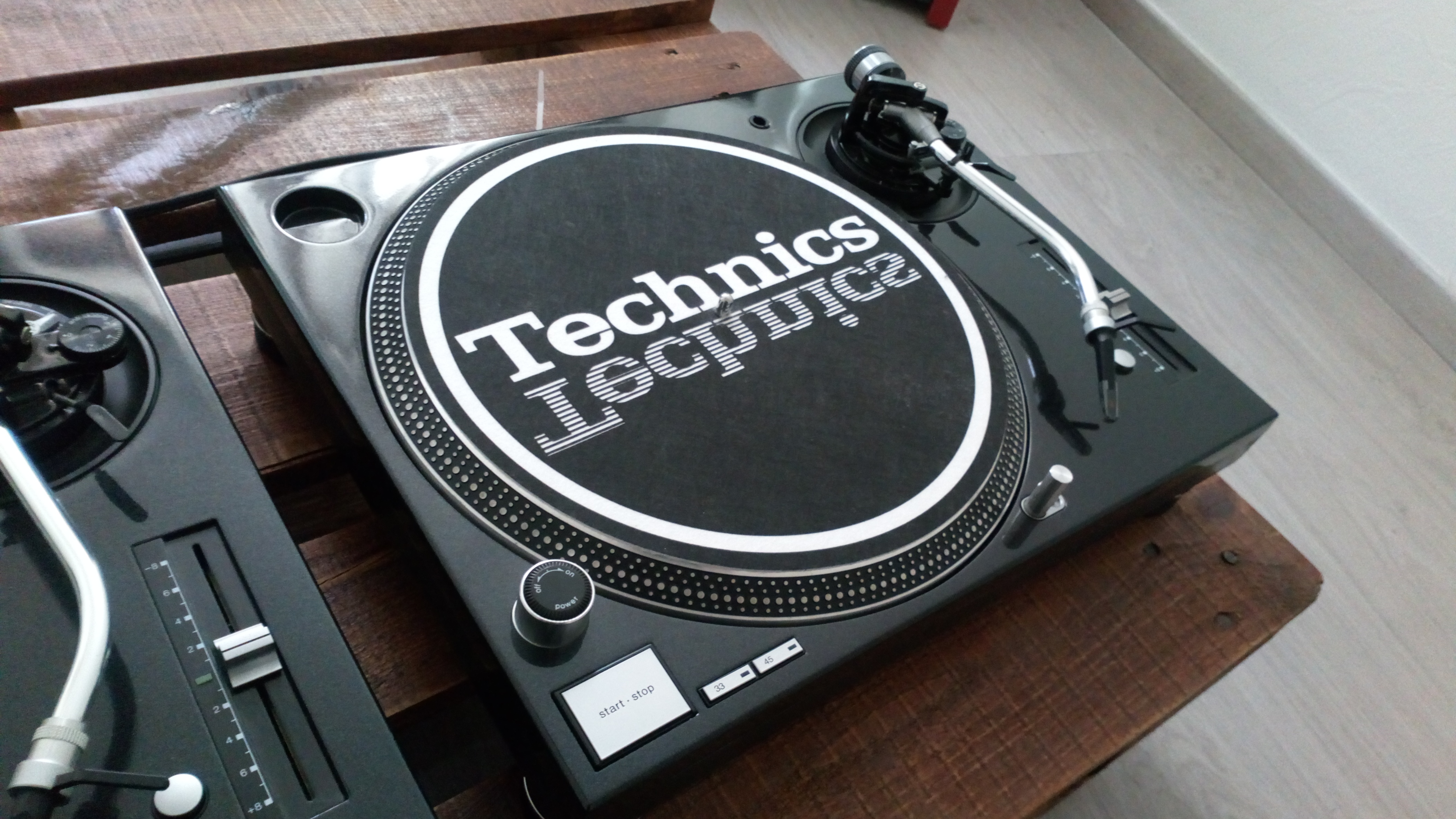 Technics SL-1210 MK5 image (#1926753) - Audiofanzine
