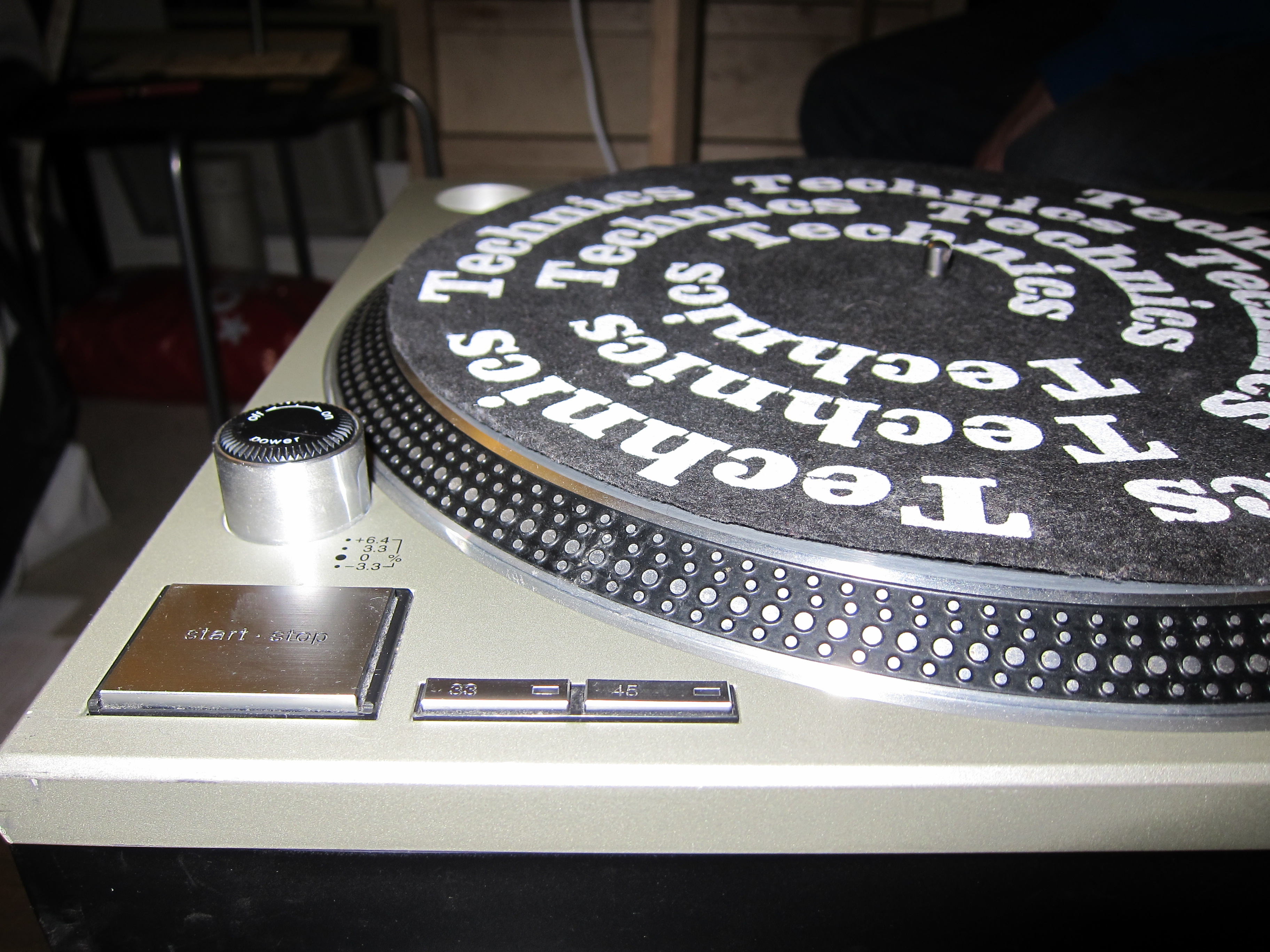 Photo Technics SL1210 MK5 Technics SL1210 MK5 (20523) (608765