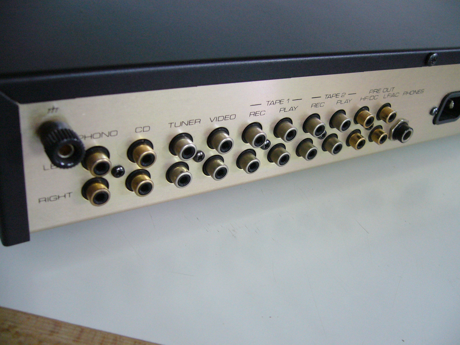 Présentation de la platine vinyle Technics SL-1500 C 