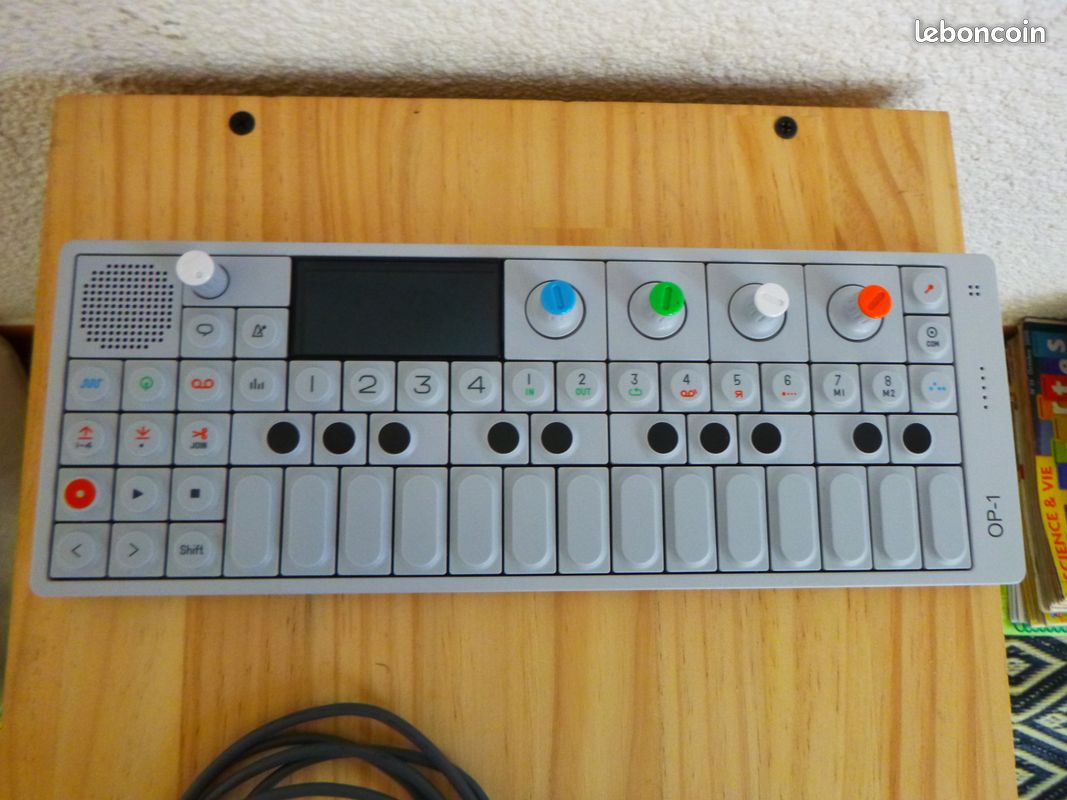 OP1 Teenage Engineering OP1 Audiofanzine
