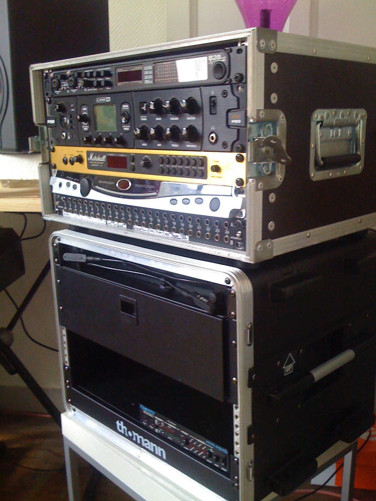 Audio Rack 6u RACK 6U LIVE 40 - Thon Rack 6U Live 40 - Audiofanzine