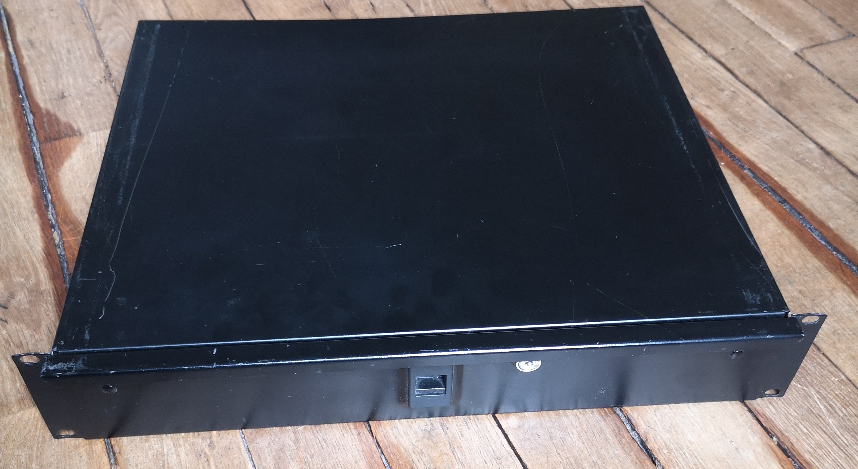 Rack Drawer 2U Thon Rack Drawer 2U Audiofanzine