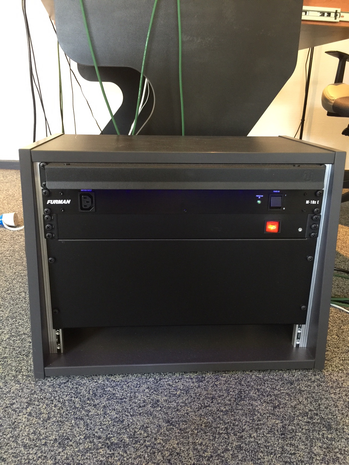 Studio Desktop Rack 6U Graphite Thon Audiofanzine