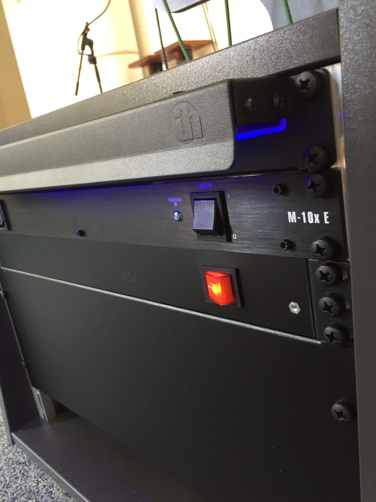 Studio Desktop Rack 6U Graphite Thon Audiofanzine