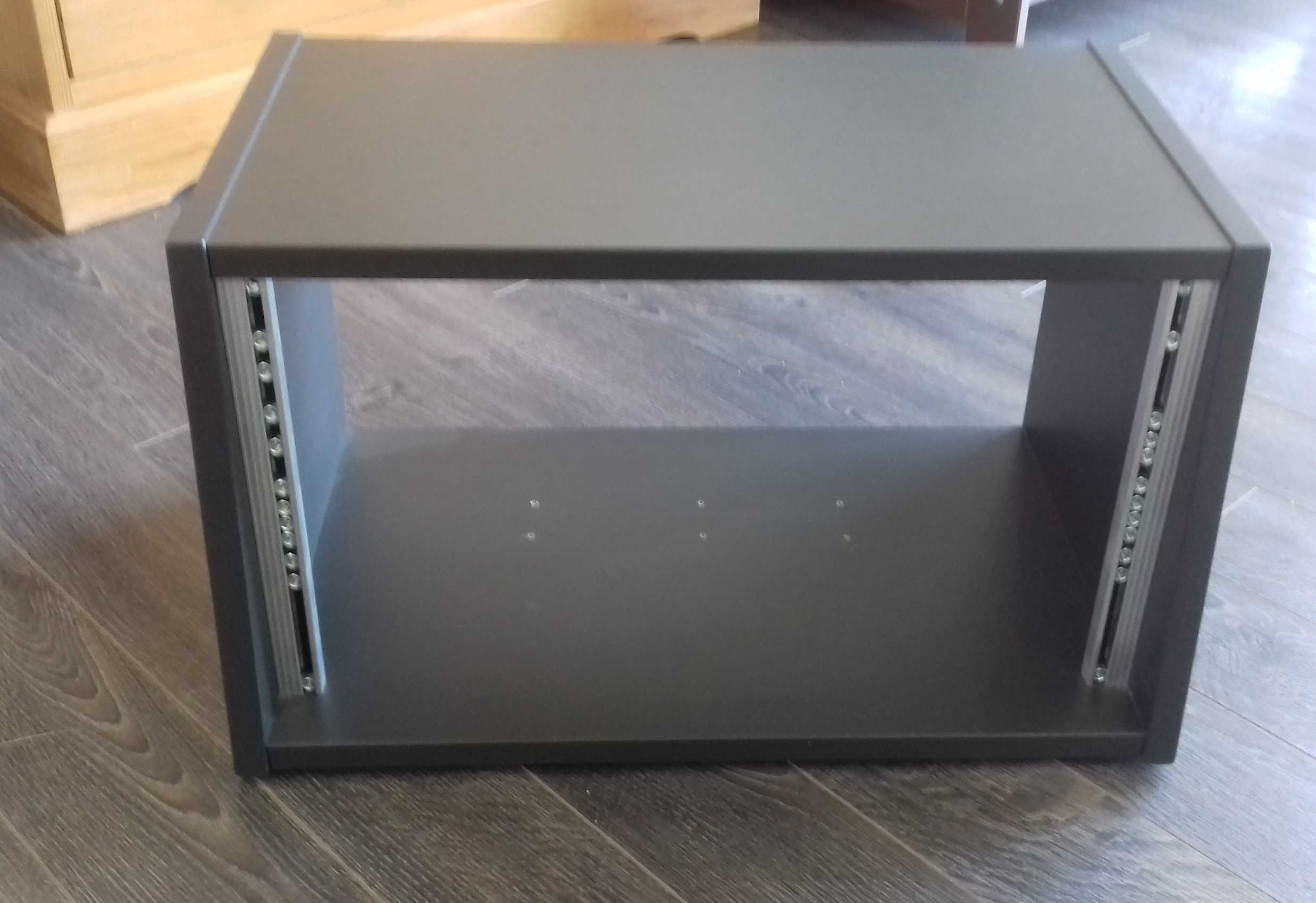 Studio Desktop Rack 6U Graphite Thon Audiofanzine