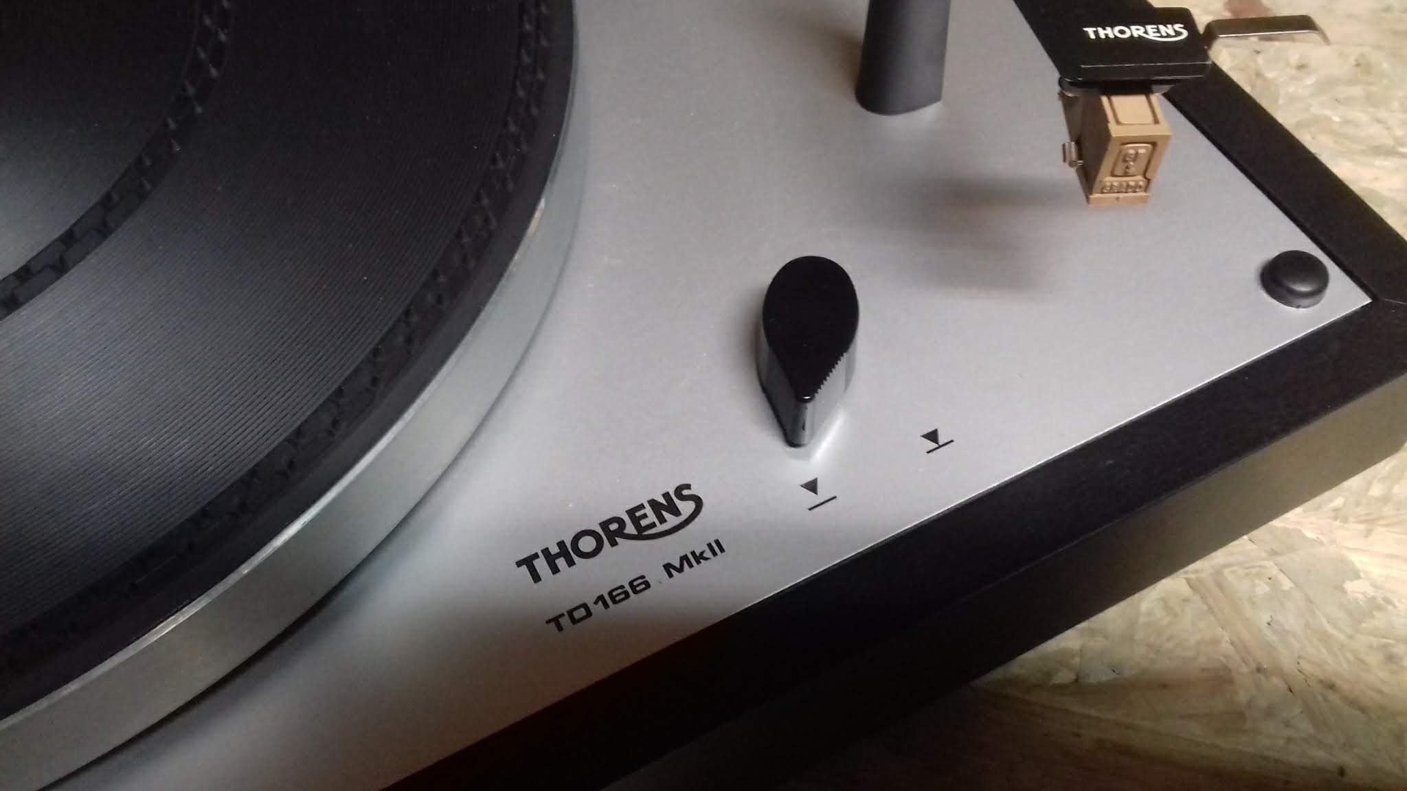 TD 166 MK II Thorens TD 166 MK II Audiofanzine