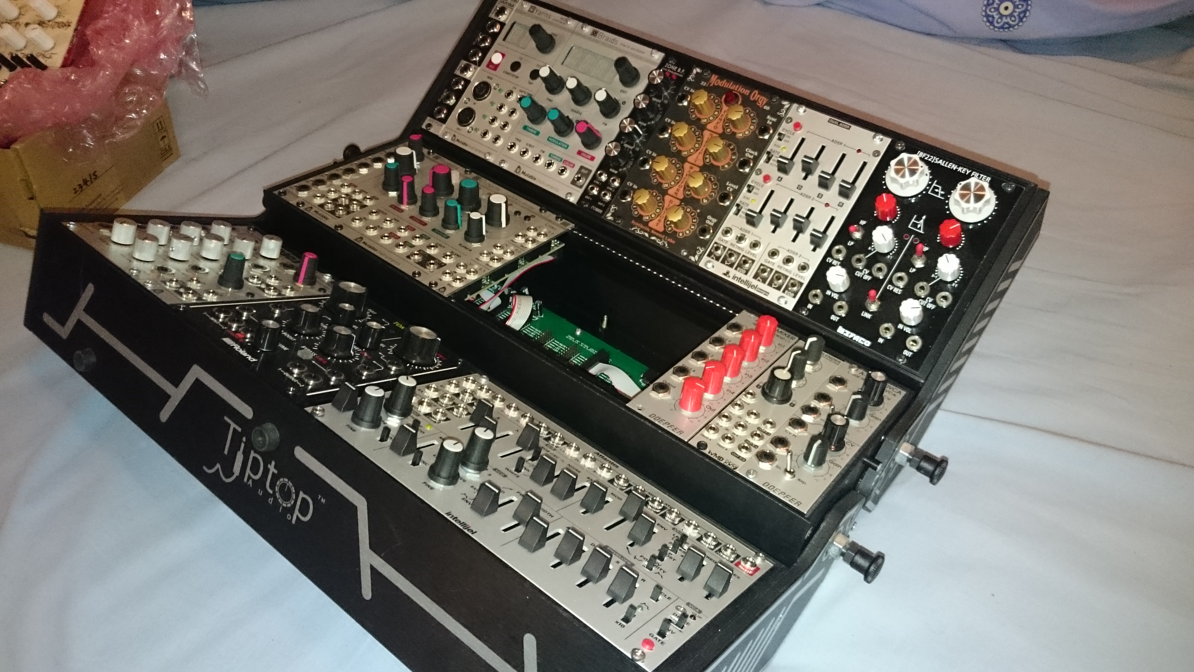 STATION 252 Tiptop Audio Station 252 Audiofanzine