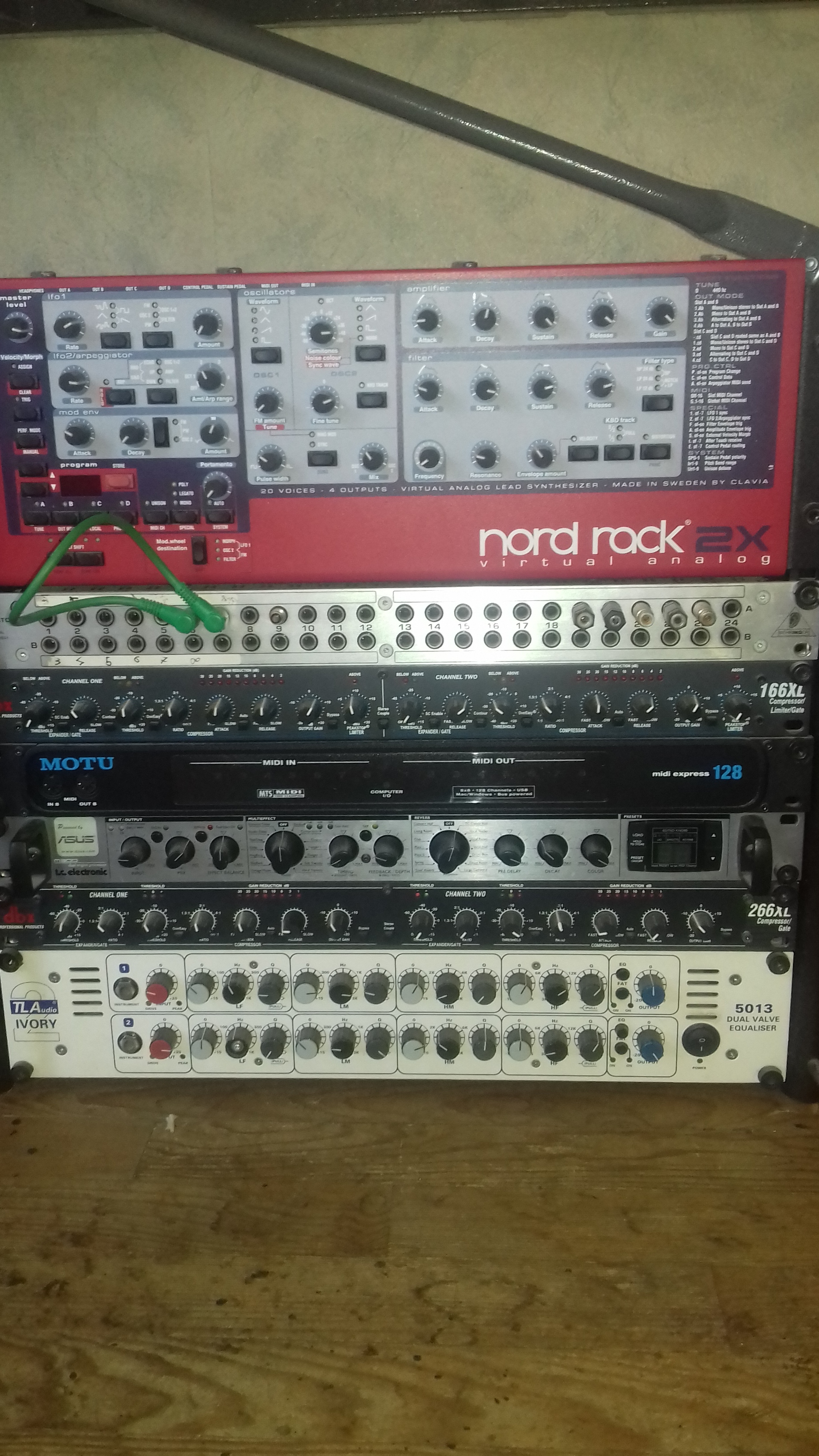 5013 Dualchannel Tube Parametric EQ TL Audio Audiofanzine