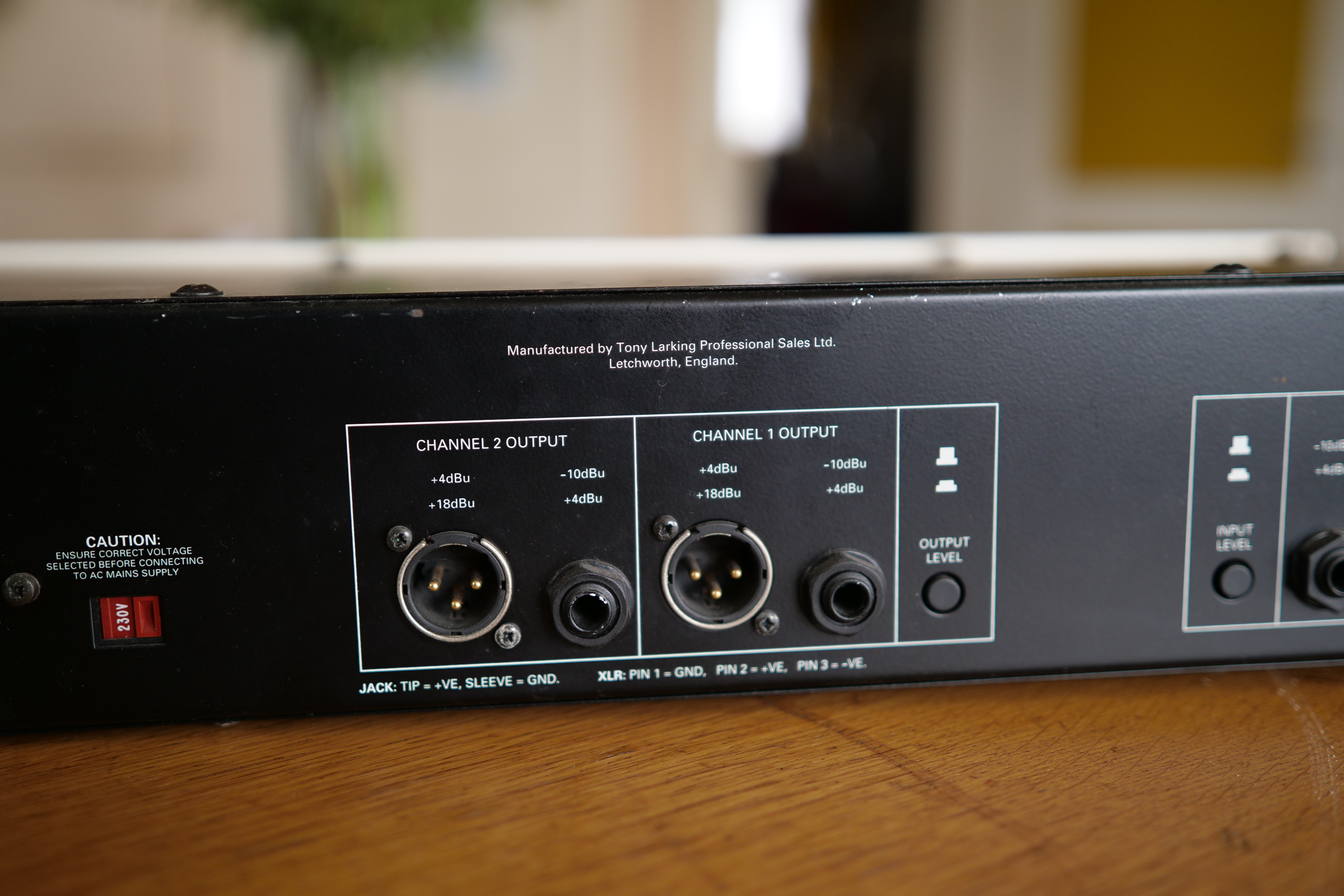 5013 Dual-channel Tube Parametric EQ TL Audio - Audiofanzine