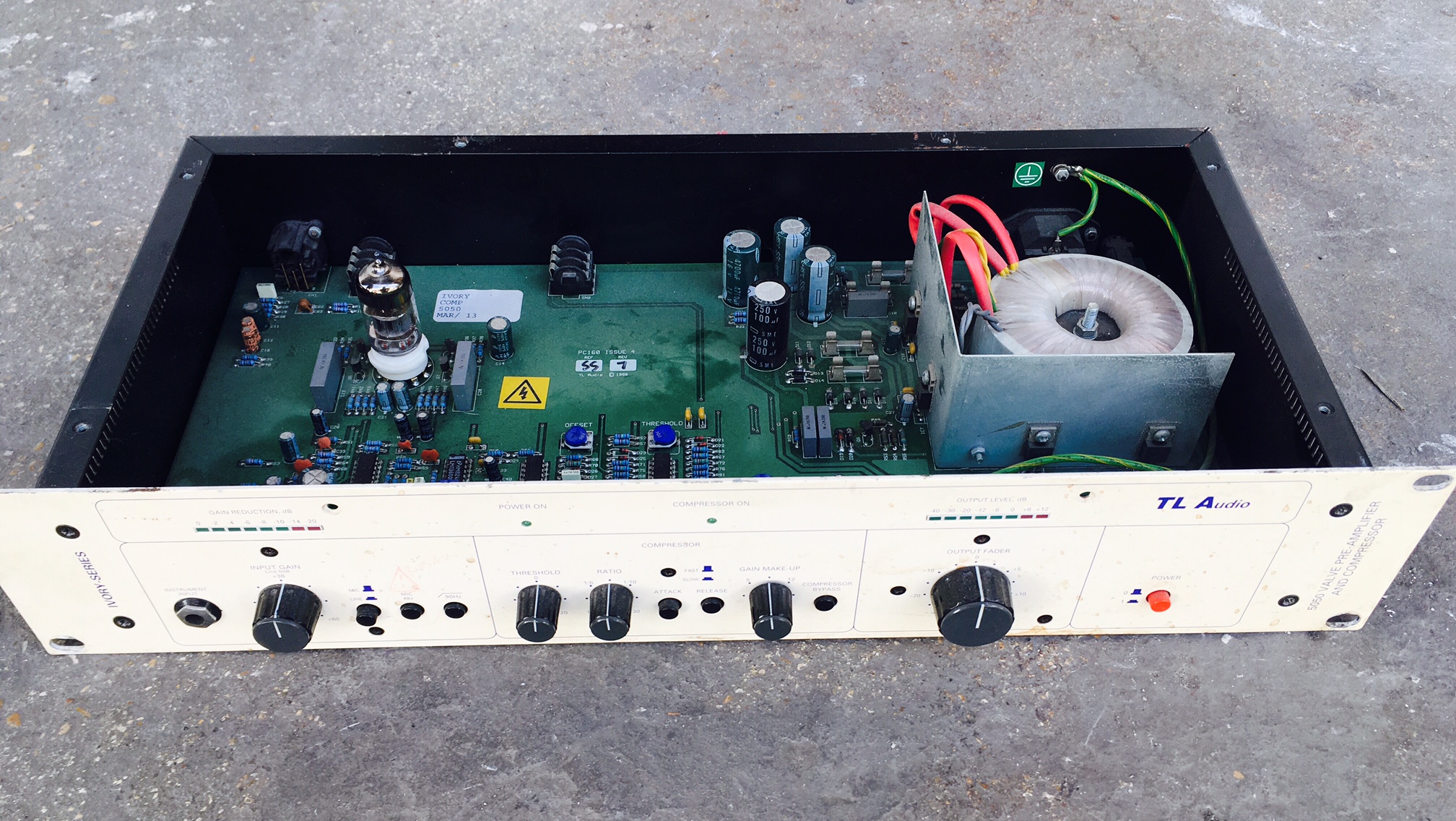 TL Audio 5050 Mono Tube Preamp & Compressor Audiofanzine