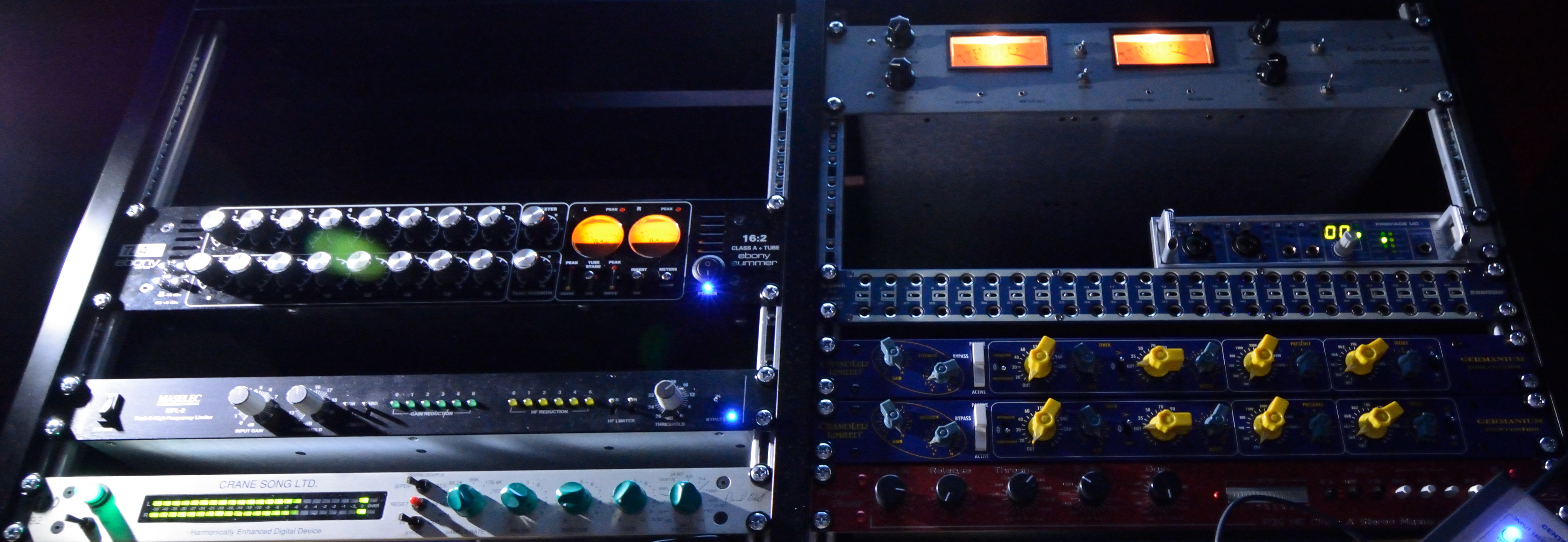 A4 Discrete Class A 162 Summing Mixer TL Audio Audiofanzine