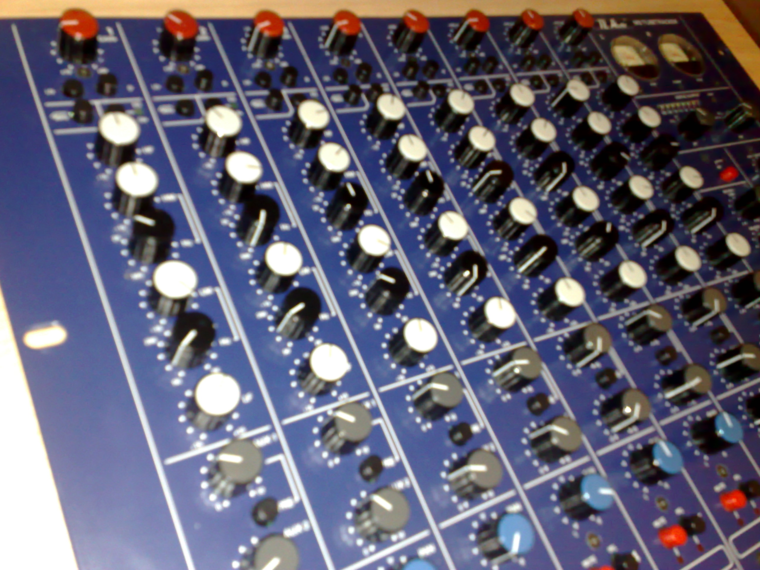 Photo TL Audio M3 Tubetracker Mixer TL Audio [Tube Mixers Series] M3