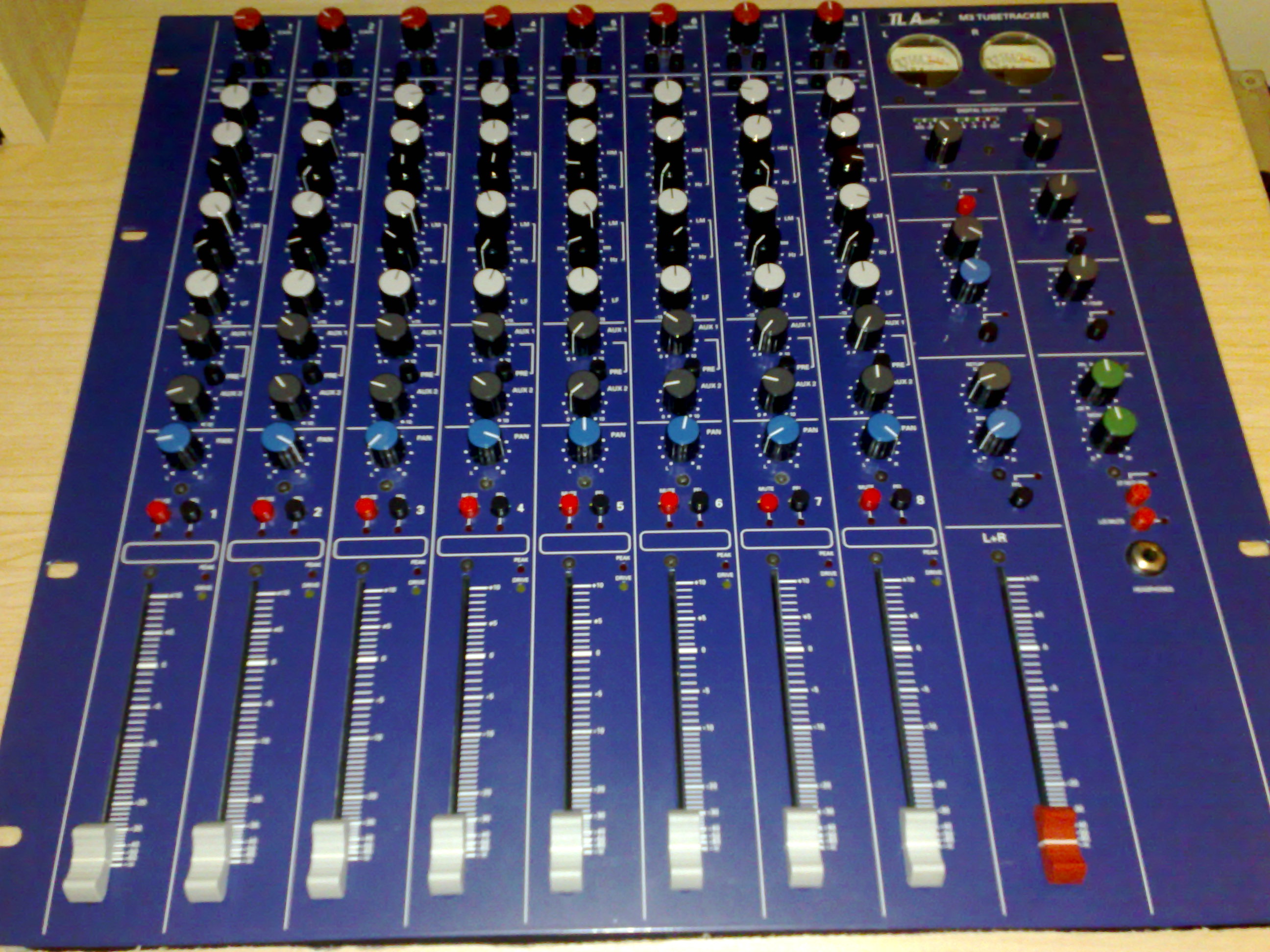 Photo TL Audio M3 Tubetracker Mixer TL Audio [Tube Mixers Series] M3