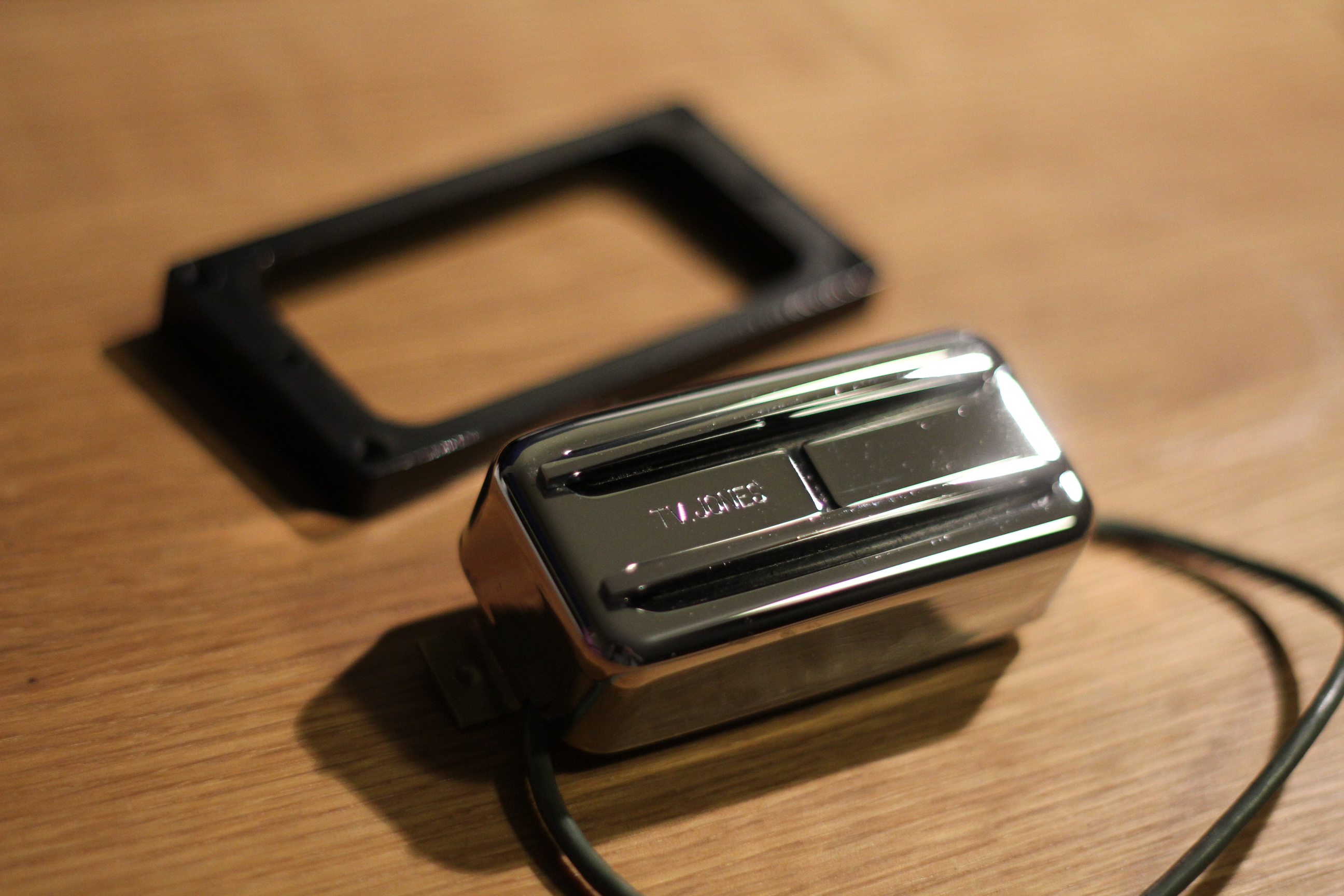 SUPERTRON TV Jones SuperTron Audiofanzine