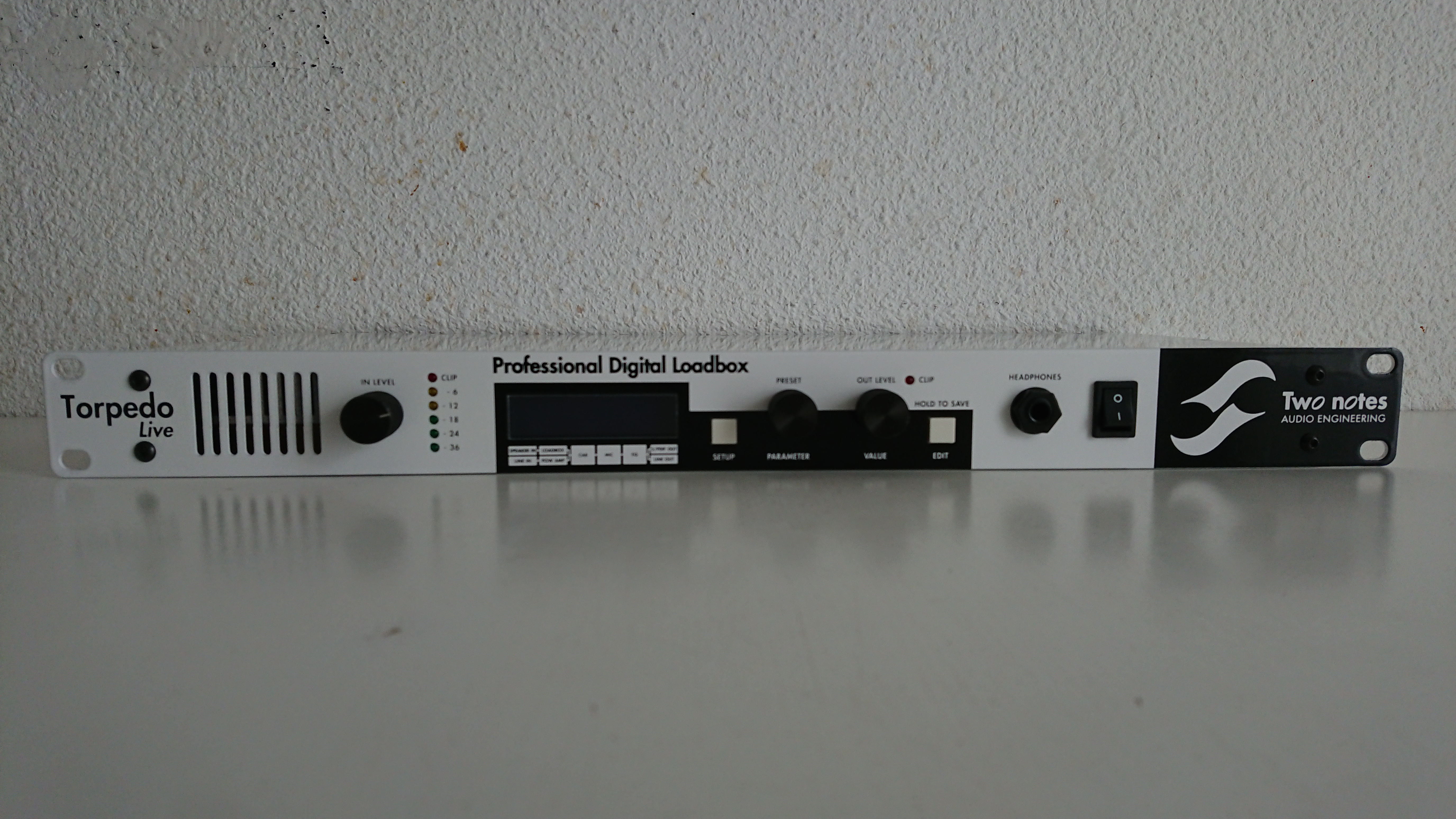 Two Notes Torpedo Live Digital Loadbox and Speaker Simulator