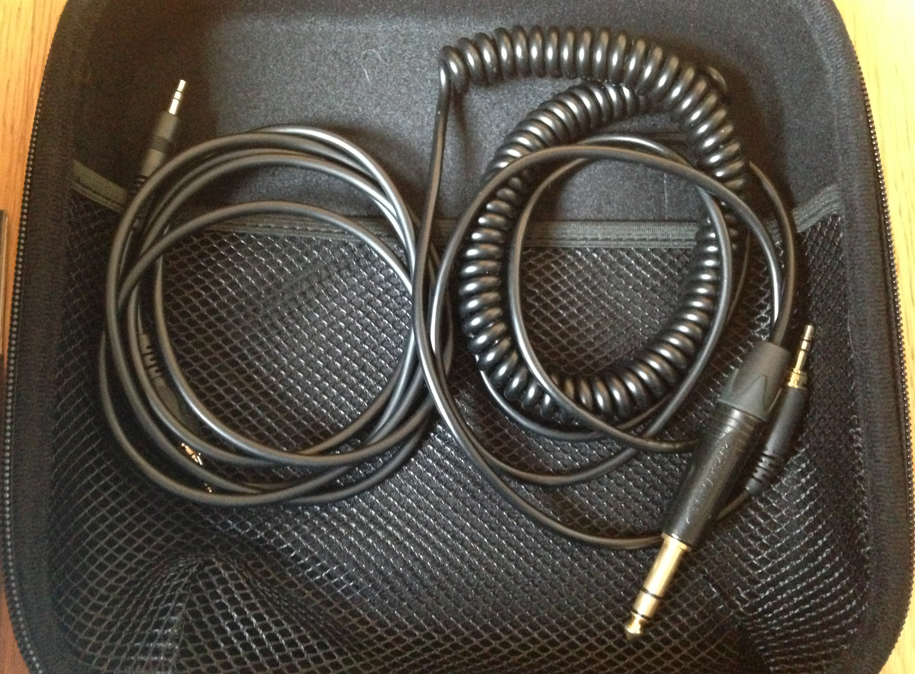 Photo Ultrasone PRO 900 : Cables (#1633727) - Audiofanzine