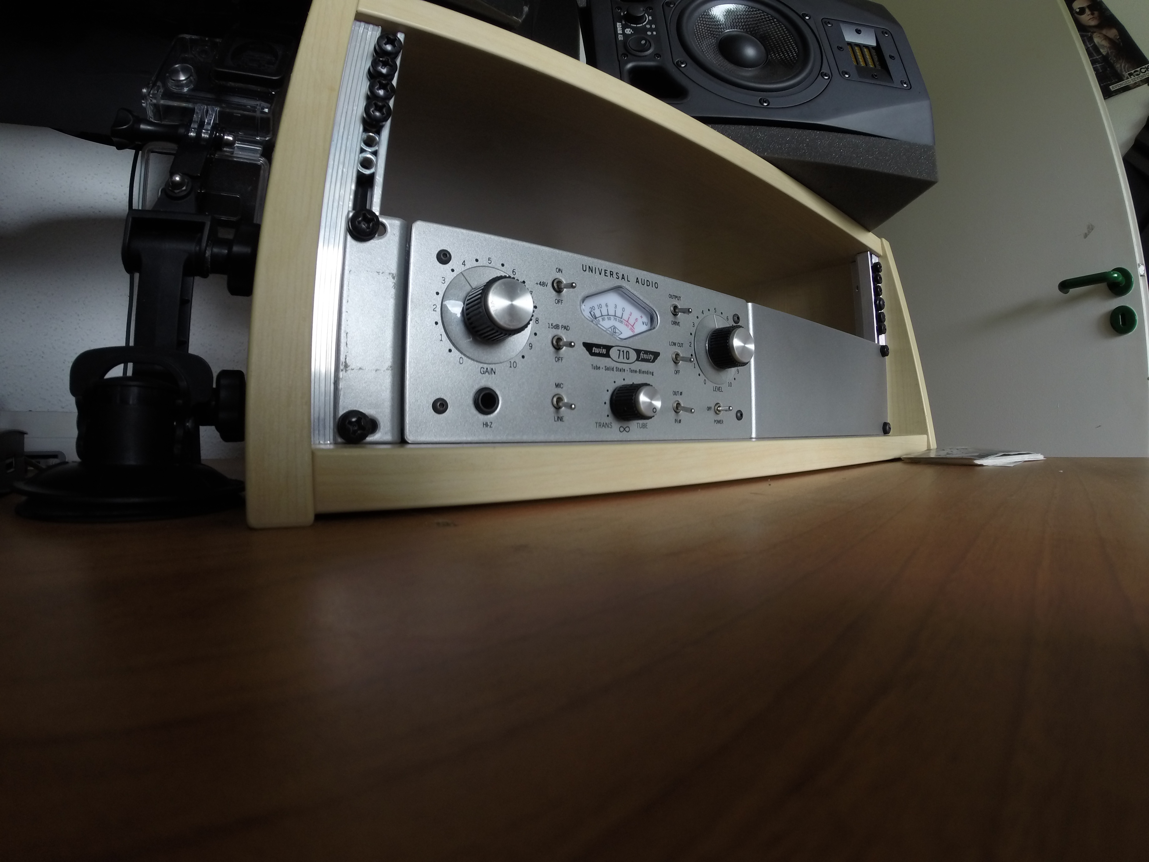 Photo Universal Audio 710 TwinFinity Universal Audio 710 TwinFinity (75045) (852588