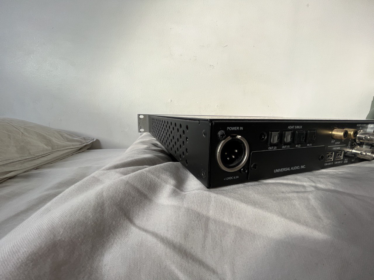 Apollo FireWire - Universal Audio Apollo FireWire - Audiofanzine