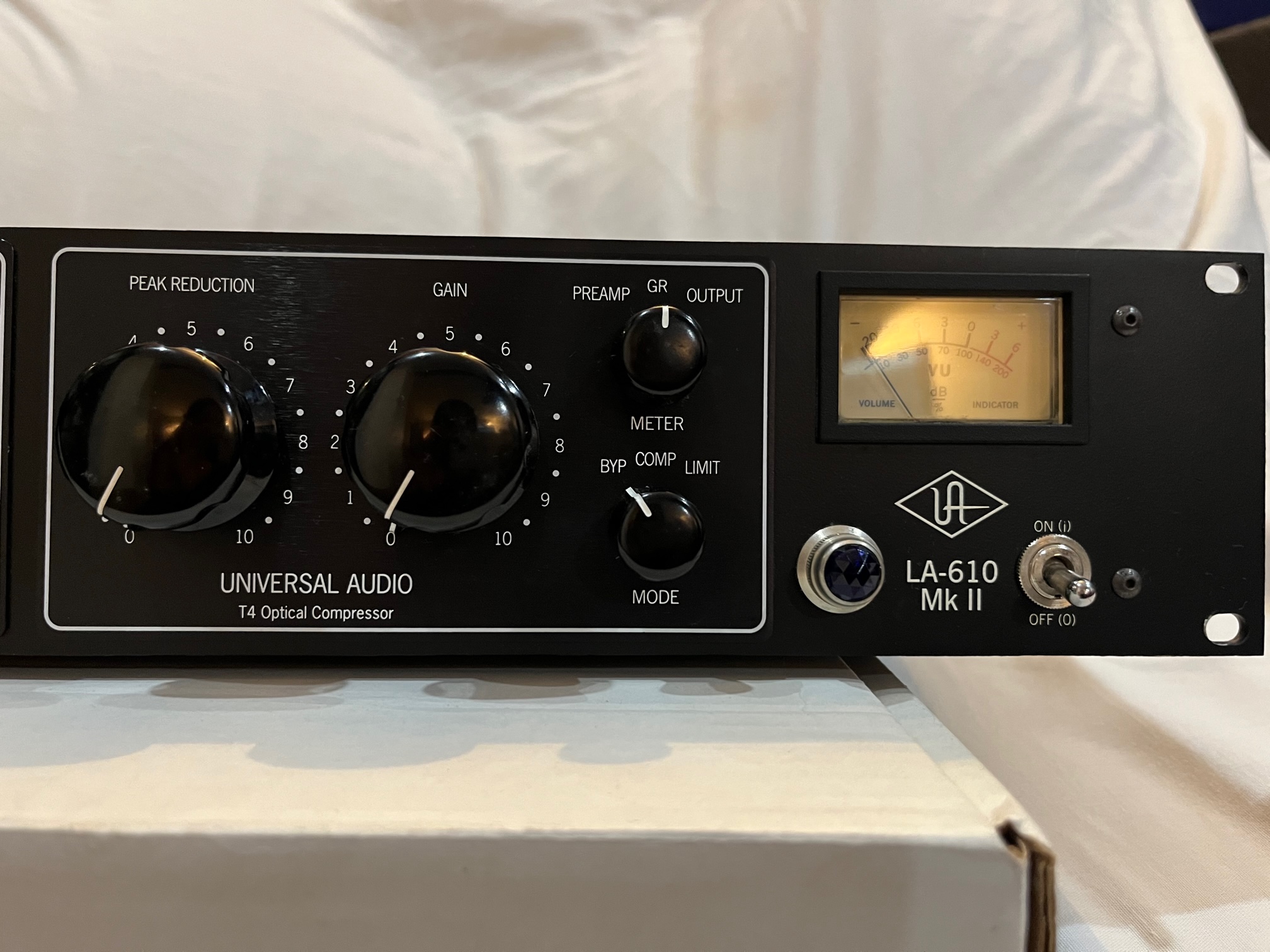 LA610 MK II Universal Audio LA610 MK II Audiofanzine