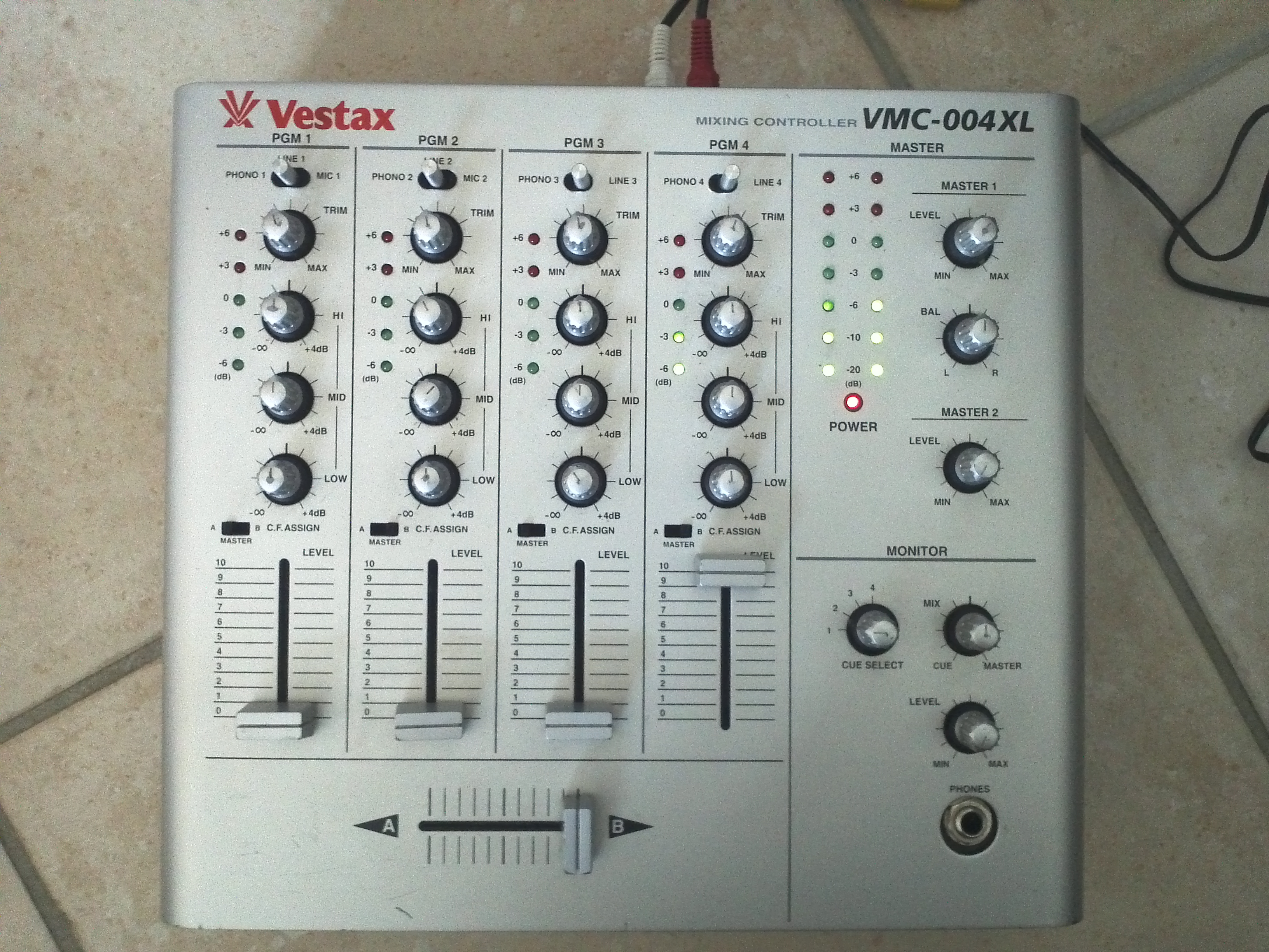 VMC-004XL - Vestax VMC-004XL - Audiofanzine