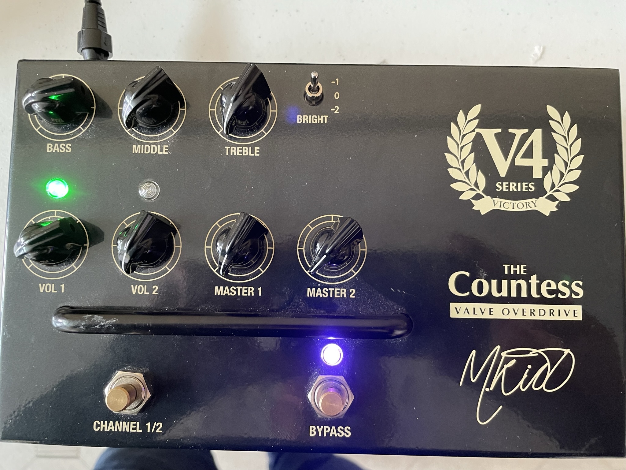 V4 The Countess - Victory Amps V4 The Countess - Audiofanzine