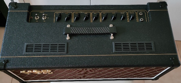 The Vox AC Custom tube amplifier head