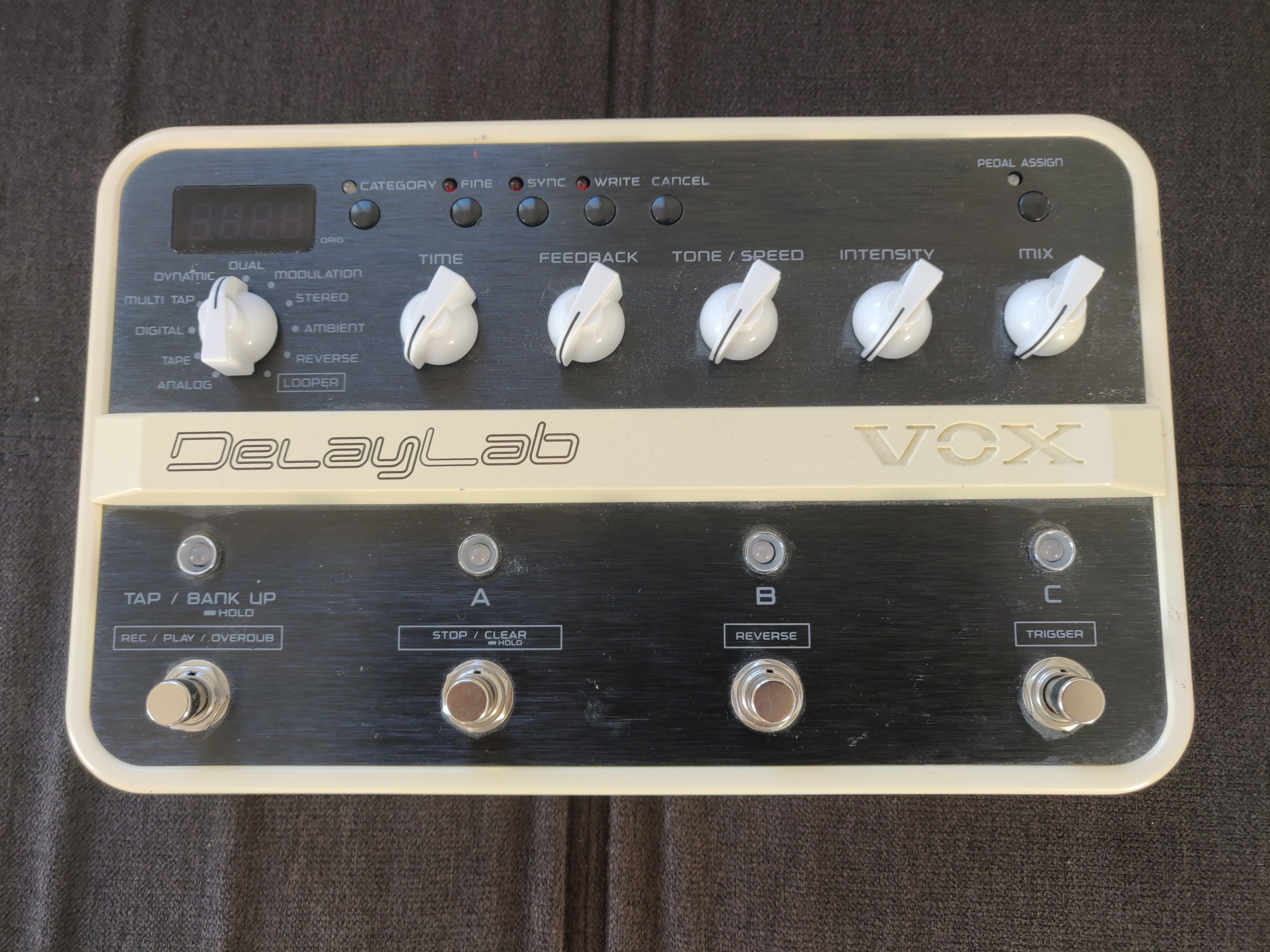 DelayLab - Vox DelayLab - Audiofanzine